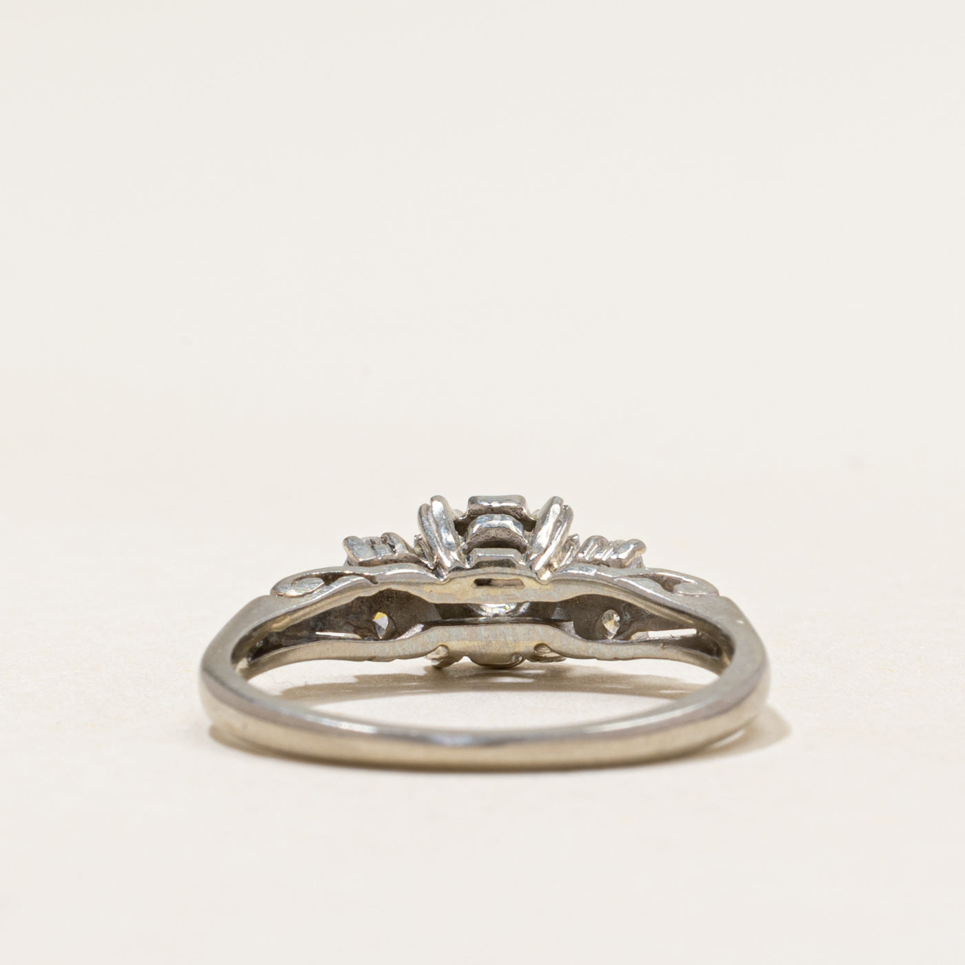 18k Illusion Set Diamond Accented Ring | 0.21ctw | SZ 6.5