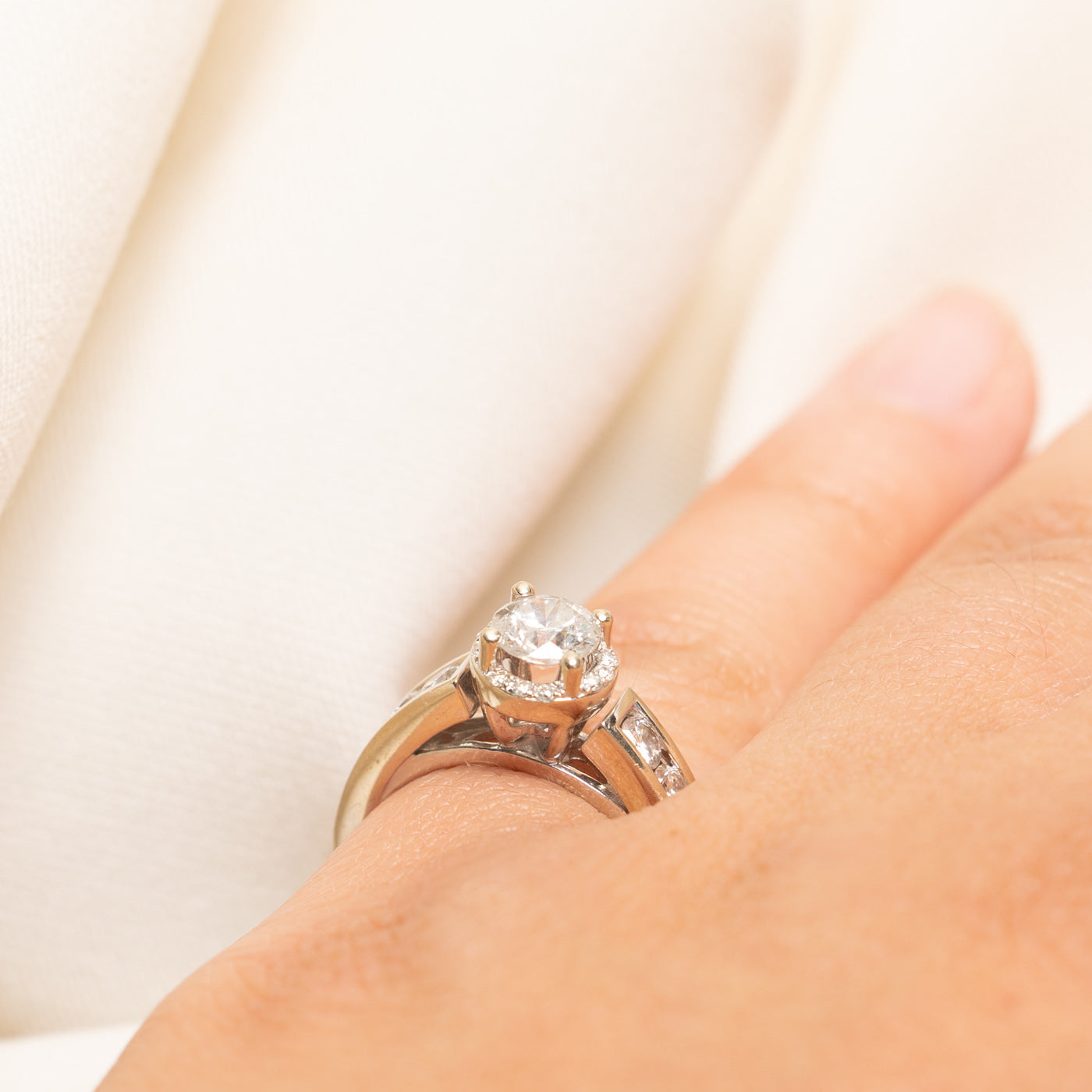 White Gold Diamond Halo Ring | 1.35ctw | SZ 5