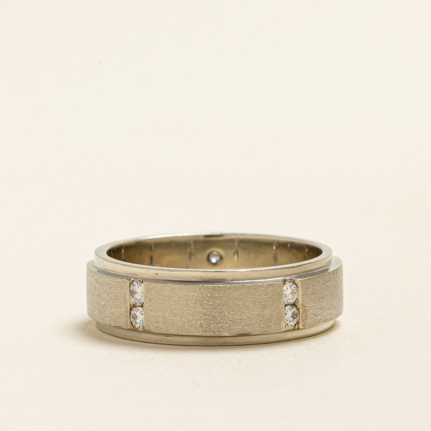 19k Diamond Column Matte Band | 0.38ctw | 6.80mm | SZ 10