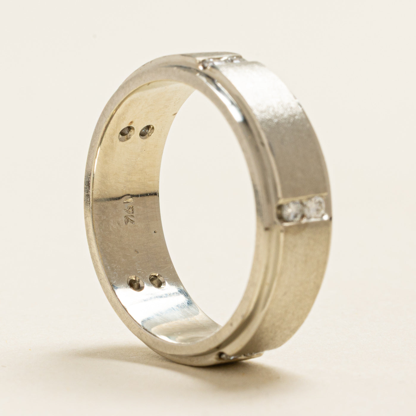 19k Diamond Column Matte Band | 0.38ctw | 6.80mm | SZ 10