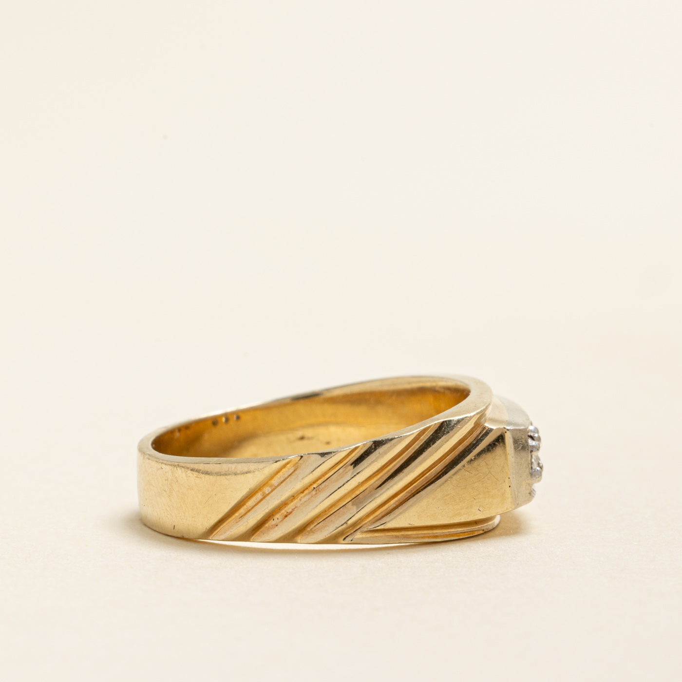 Three Stone Diamond Grooved Ring | 0.30ctw | SZ 10.25