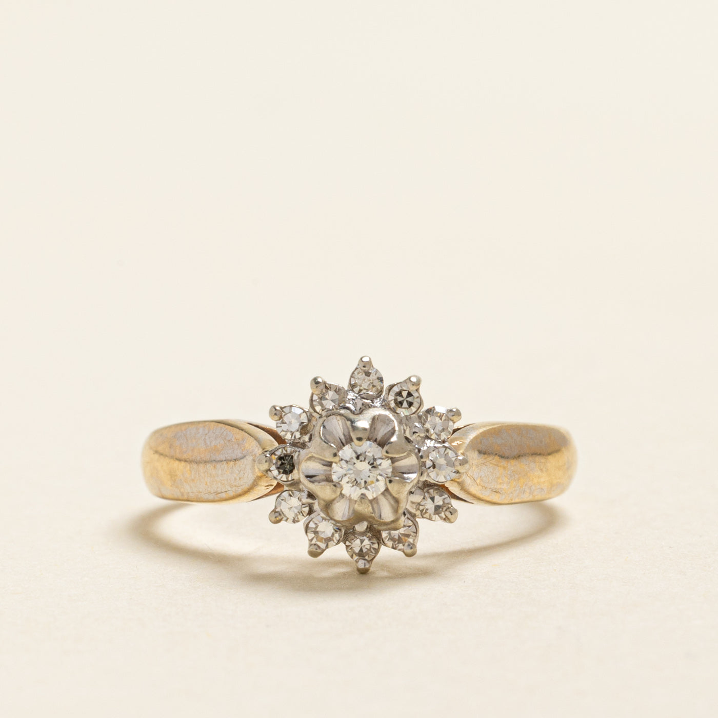 Belcher Set Diamond Petal Ring | 0.22ctw | SZ 5.75