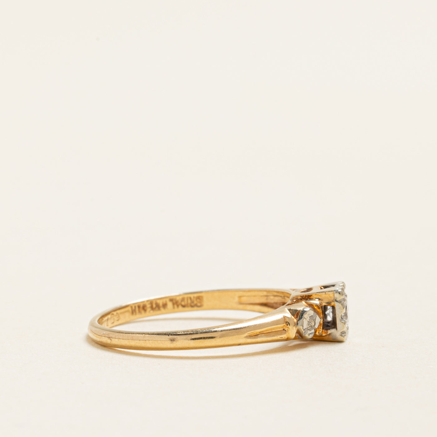 Illusion Set Solitaire Diamond Ring | 0.10ct | SZ 4.5