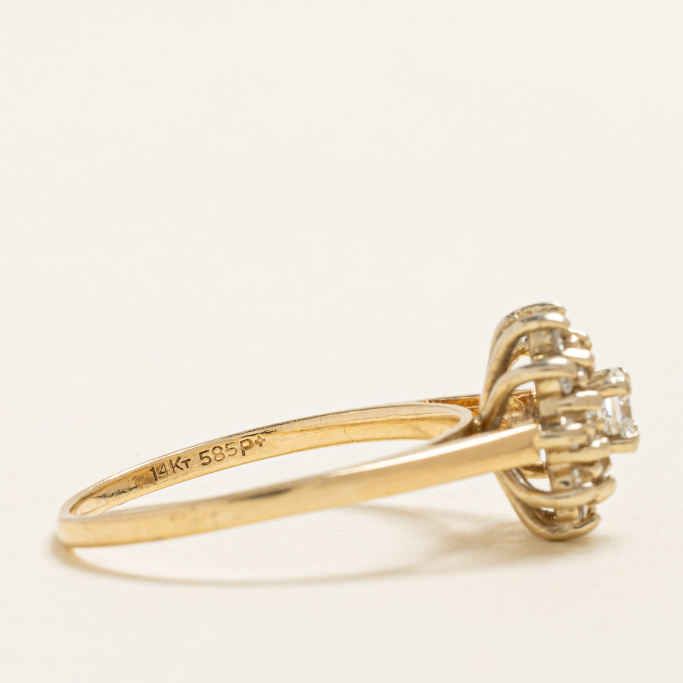 Oval Cut Diamond Petal Ring | 0.33ctw | SZ 7.25