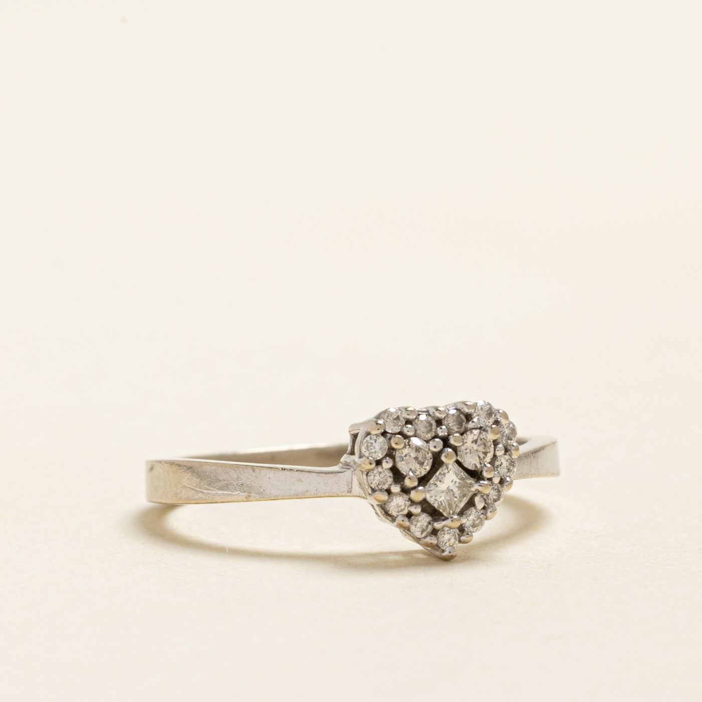 Diamond Cluster Heart Ring | 0.28ctw | SZ 6.25
