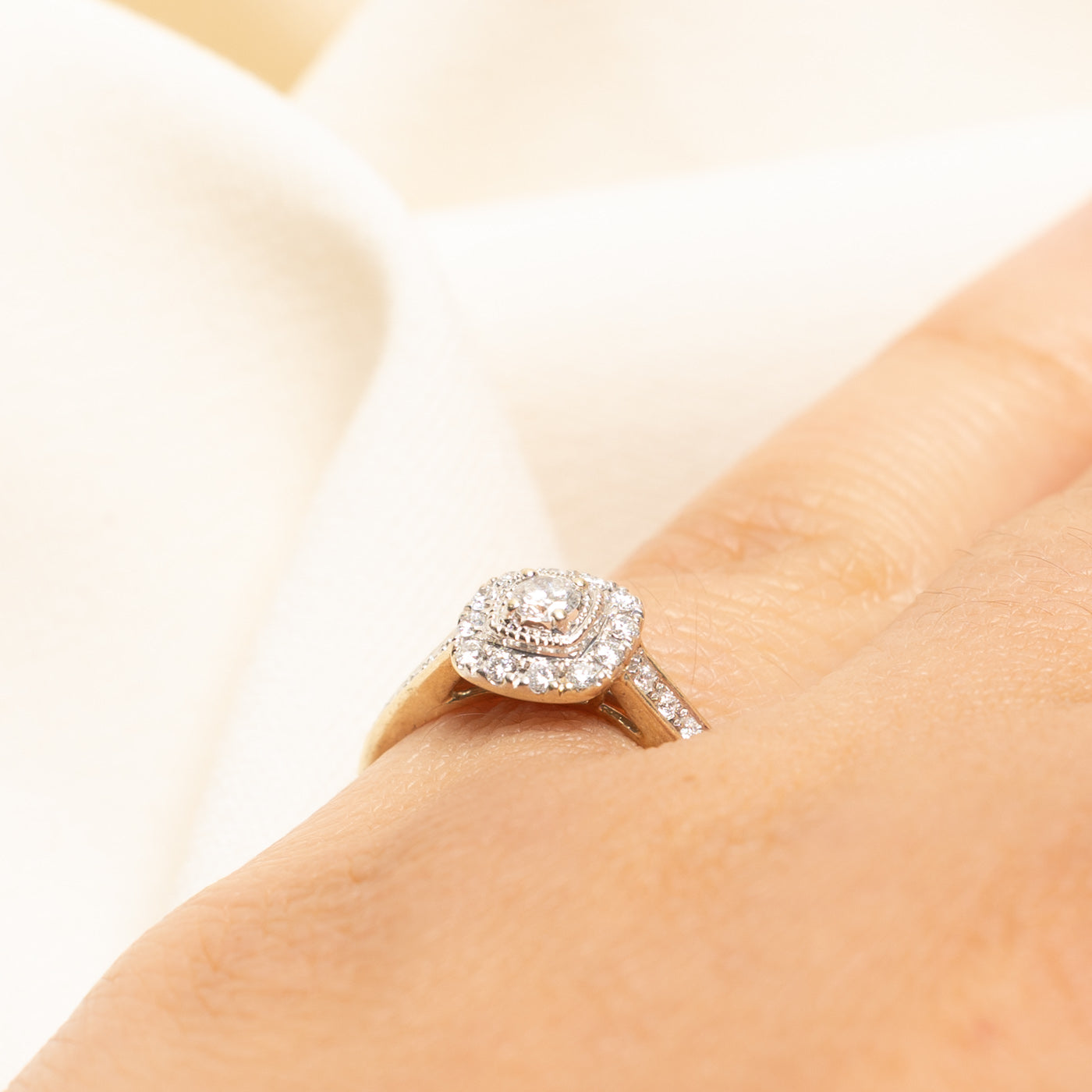 White Gold Diamond Halo Ring | 0.35ctw | SZ 6
