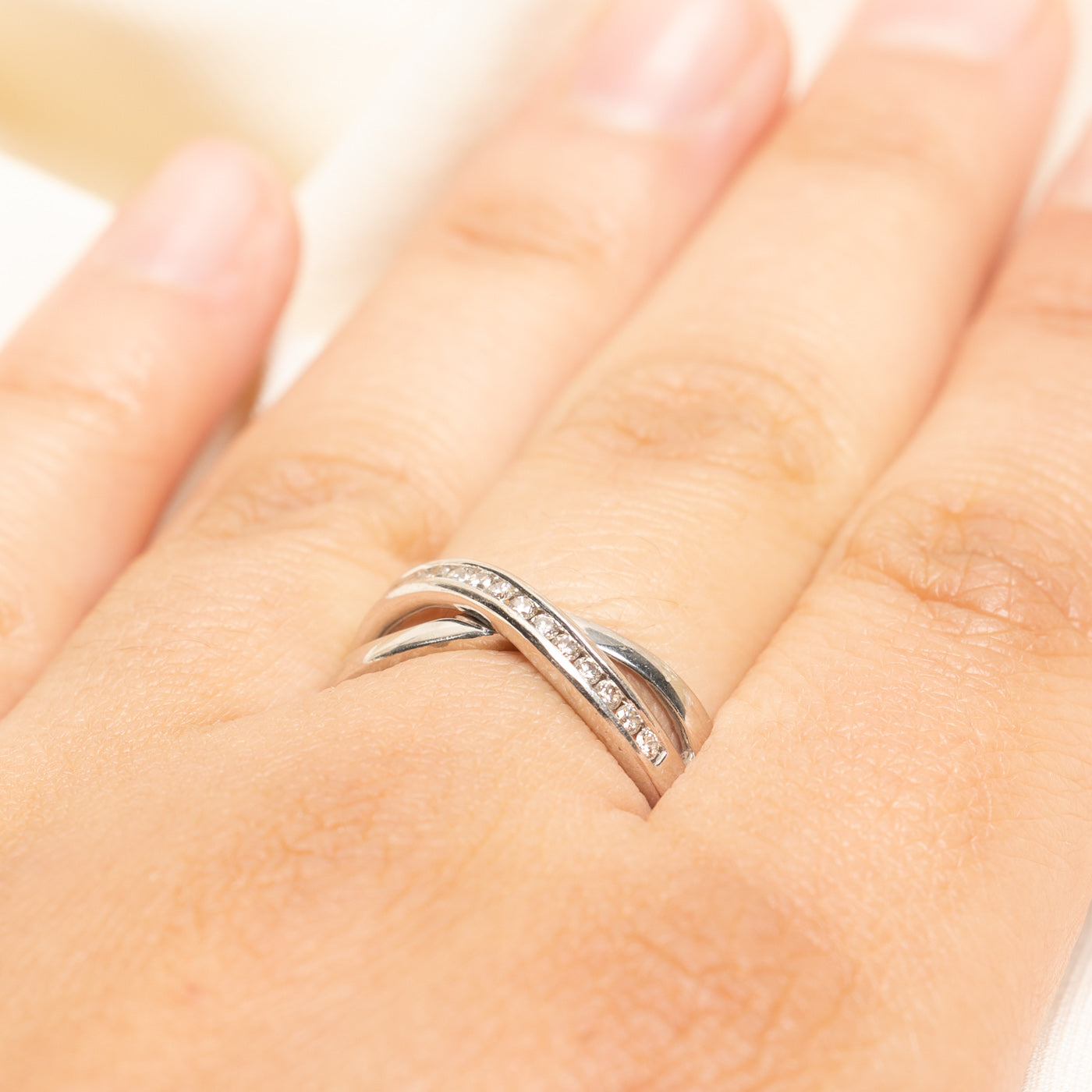 White Gold Diamond Cross Over Ring | 0.28ctw | SZ 8