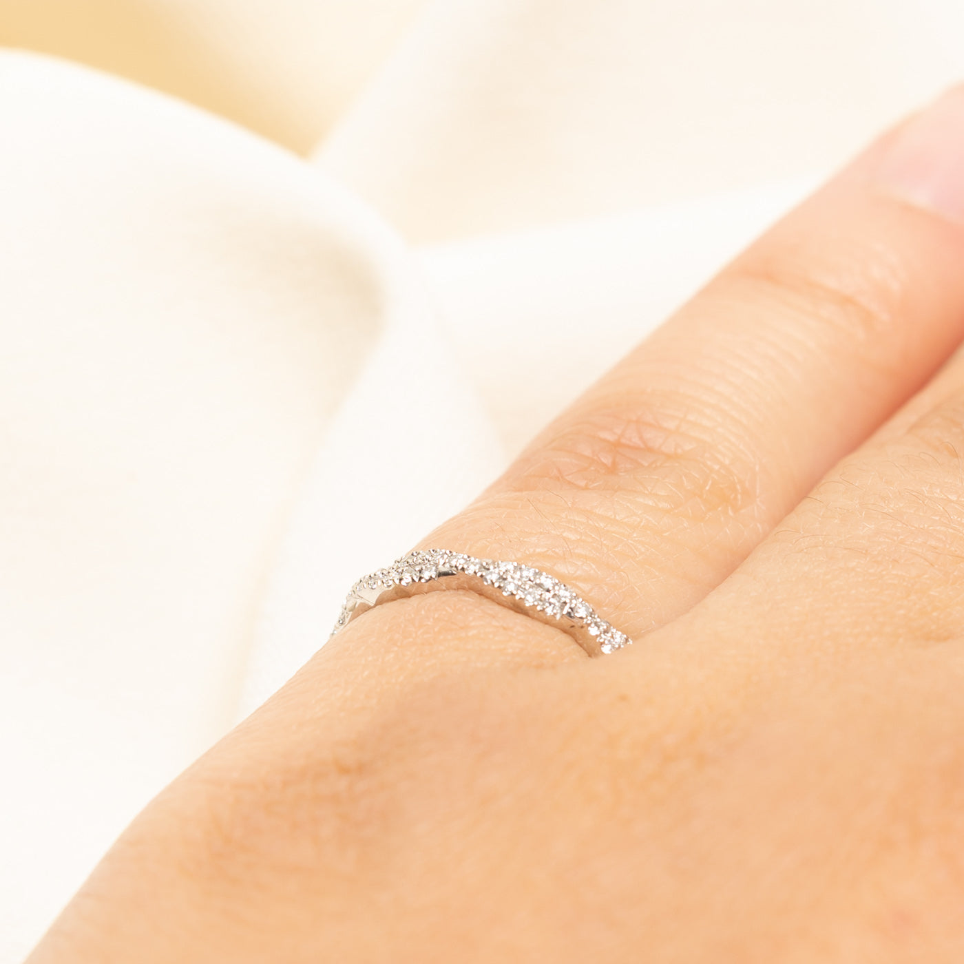 18k Eternity Diamond Cross Over Band | 0.39ctw | 2.45mm | SZ 5