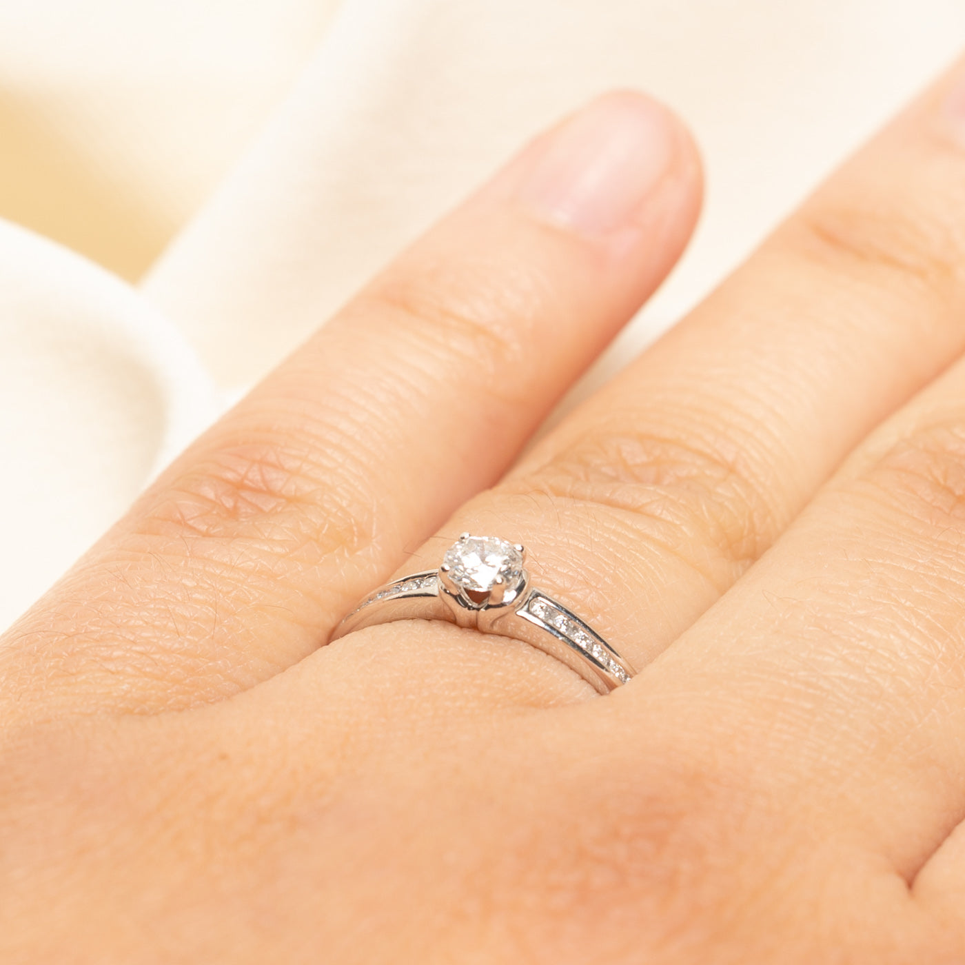 18k White Gold Diamond Accented Ring | 0.34ctw | SZ 7