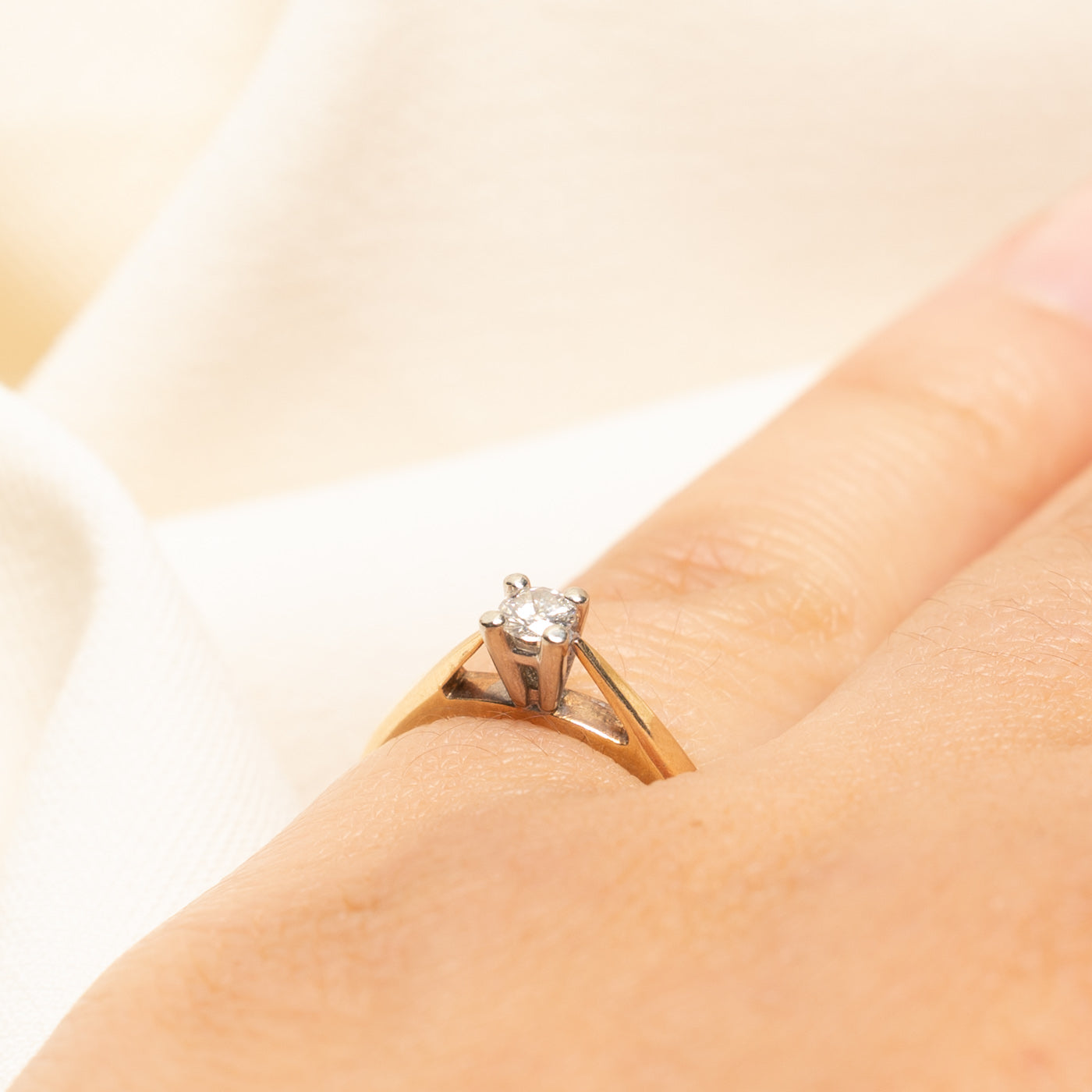 Solitaire Diamond Cathedral Ring | 0.14ct | SZ 5