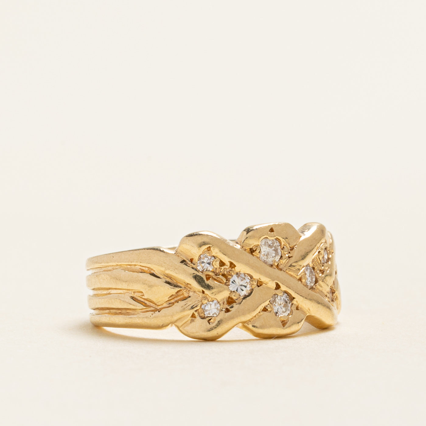 Diamond Grooved Ring | 0.12ctw | SZ 3.75