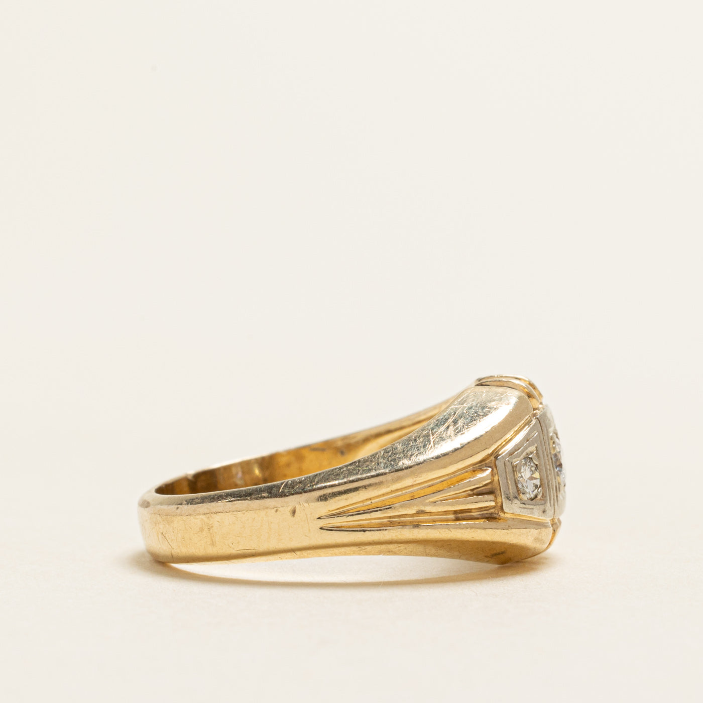 Three Stone Diamond Grooved Ring | 0.23ctw | SZ 9.25