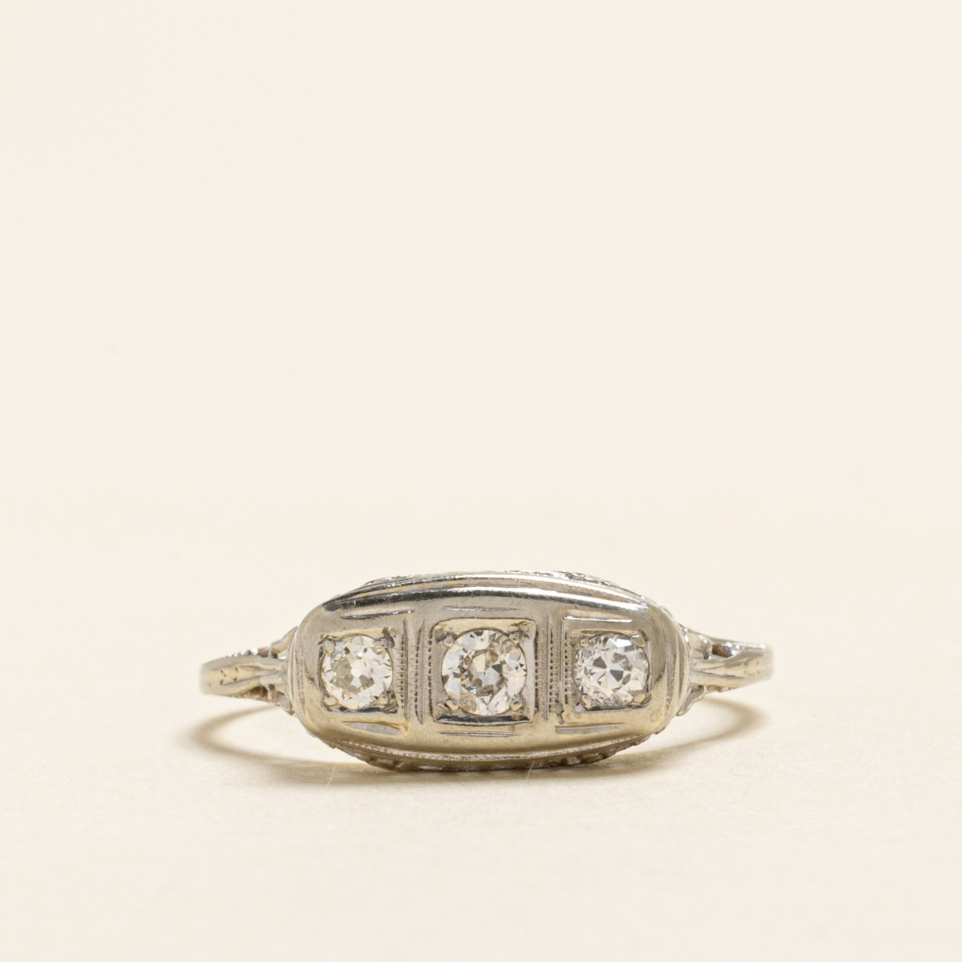 Art Deco 18k Three Stone Old European Cut Diamond Ring | 0.20ctw | SZ 8