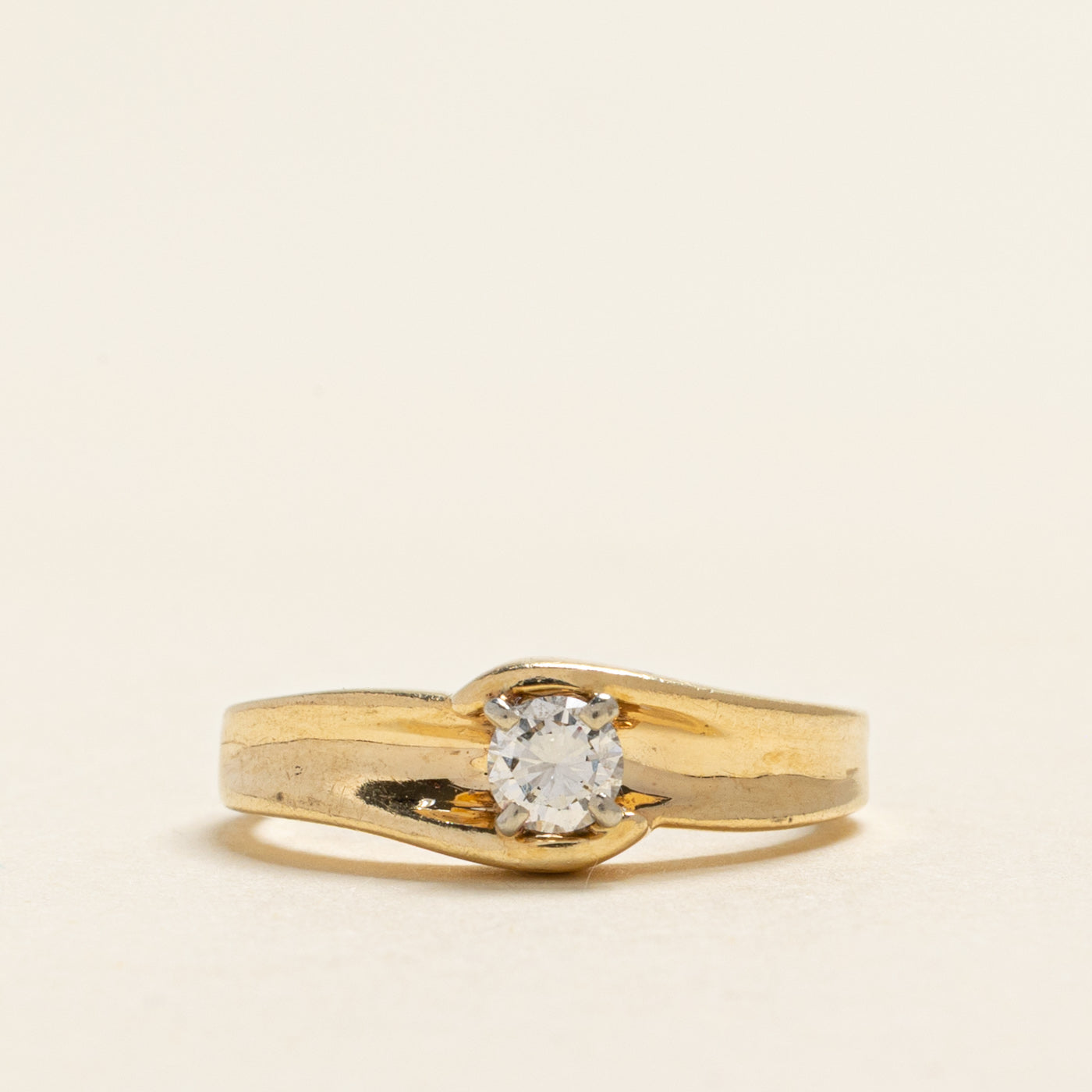 Solitaire Diamond Grooved Ring | 0.20ct | SZ 5.25