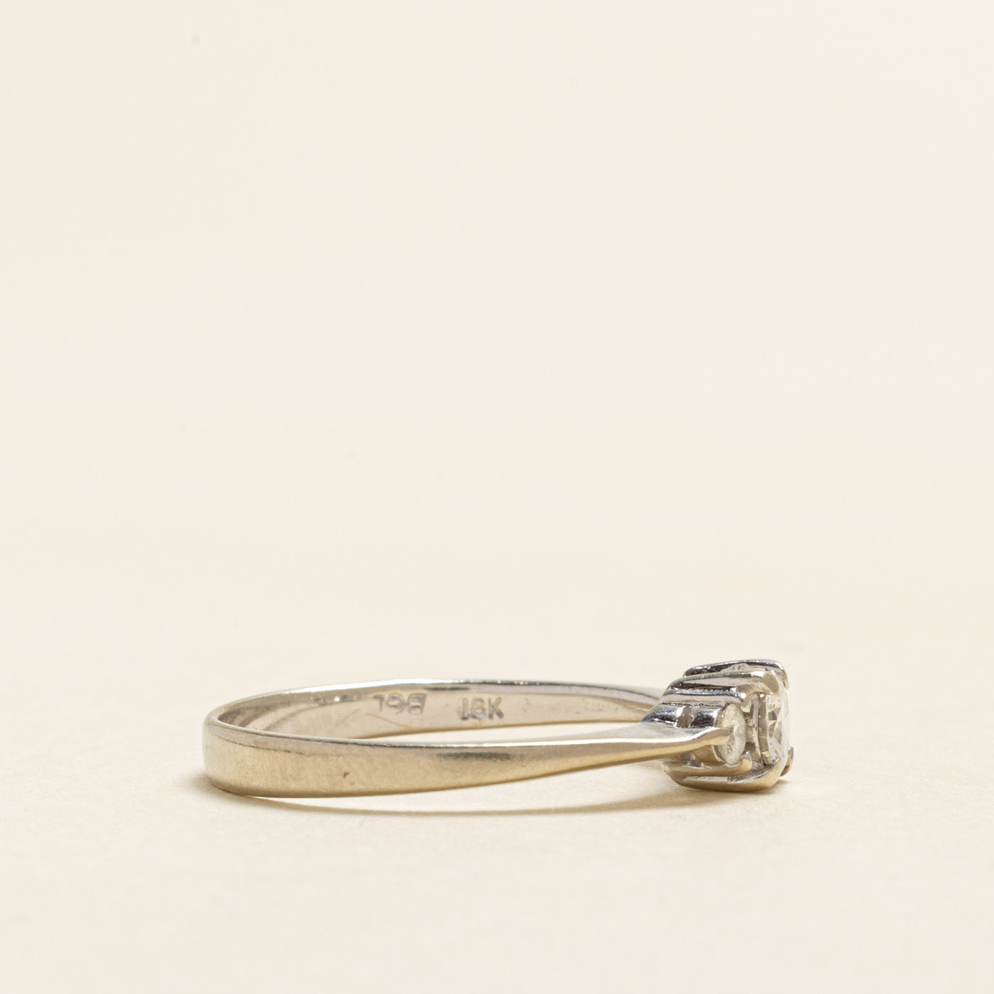 18k Three Stone Diamond Ring | 0.28ctw | SZ 6
