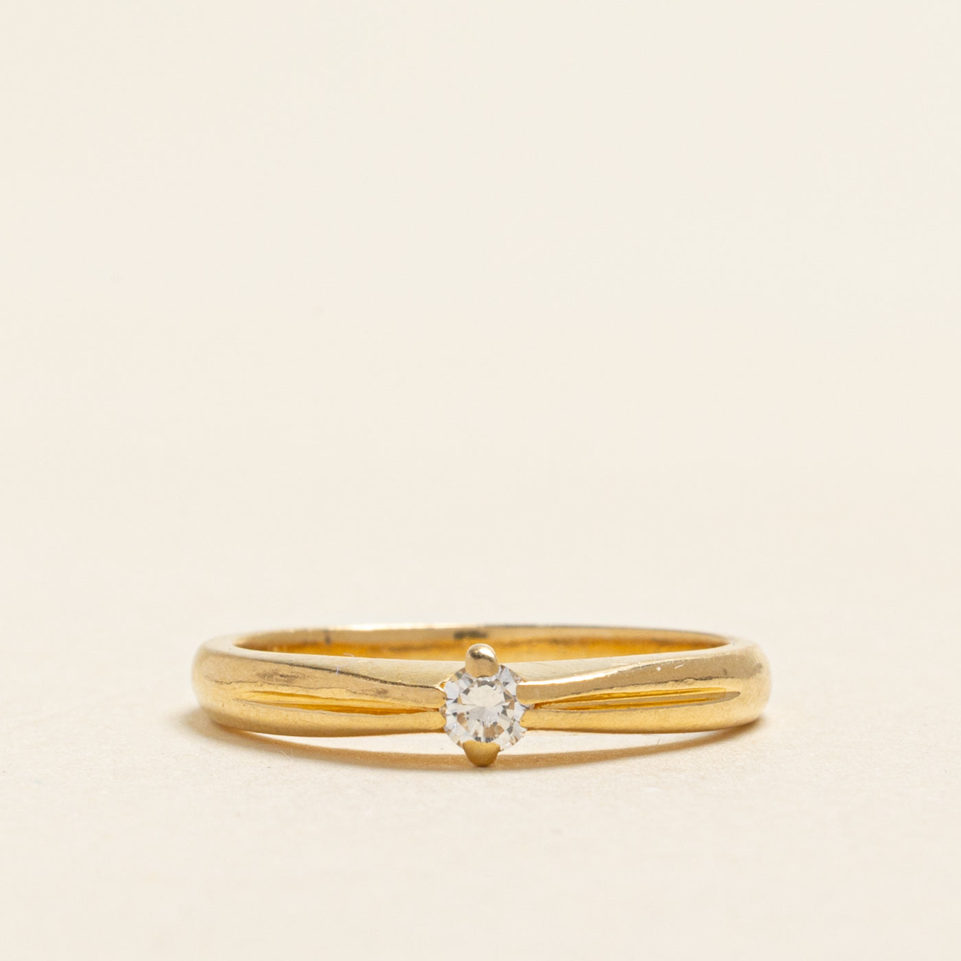 18k Solitaire Diamond Petite Ring | 0.07ct | SZ 4.5