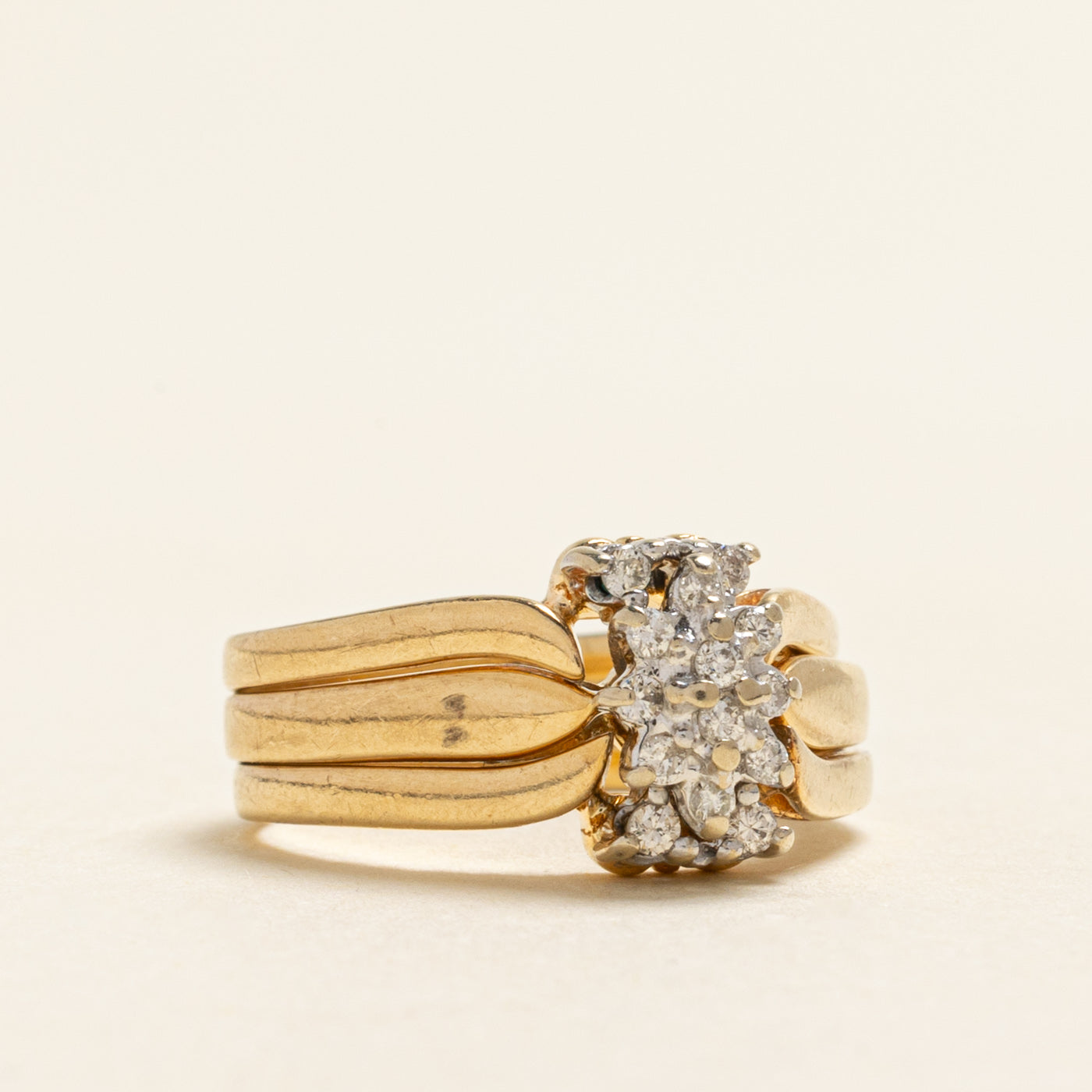 Yellow Gold Diamond Cluster Grooved Ring | 0.13ctw | SZ 4.25