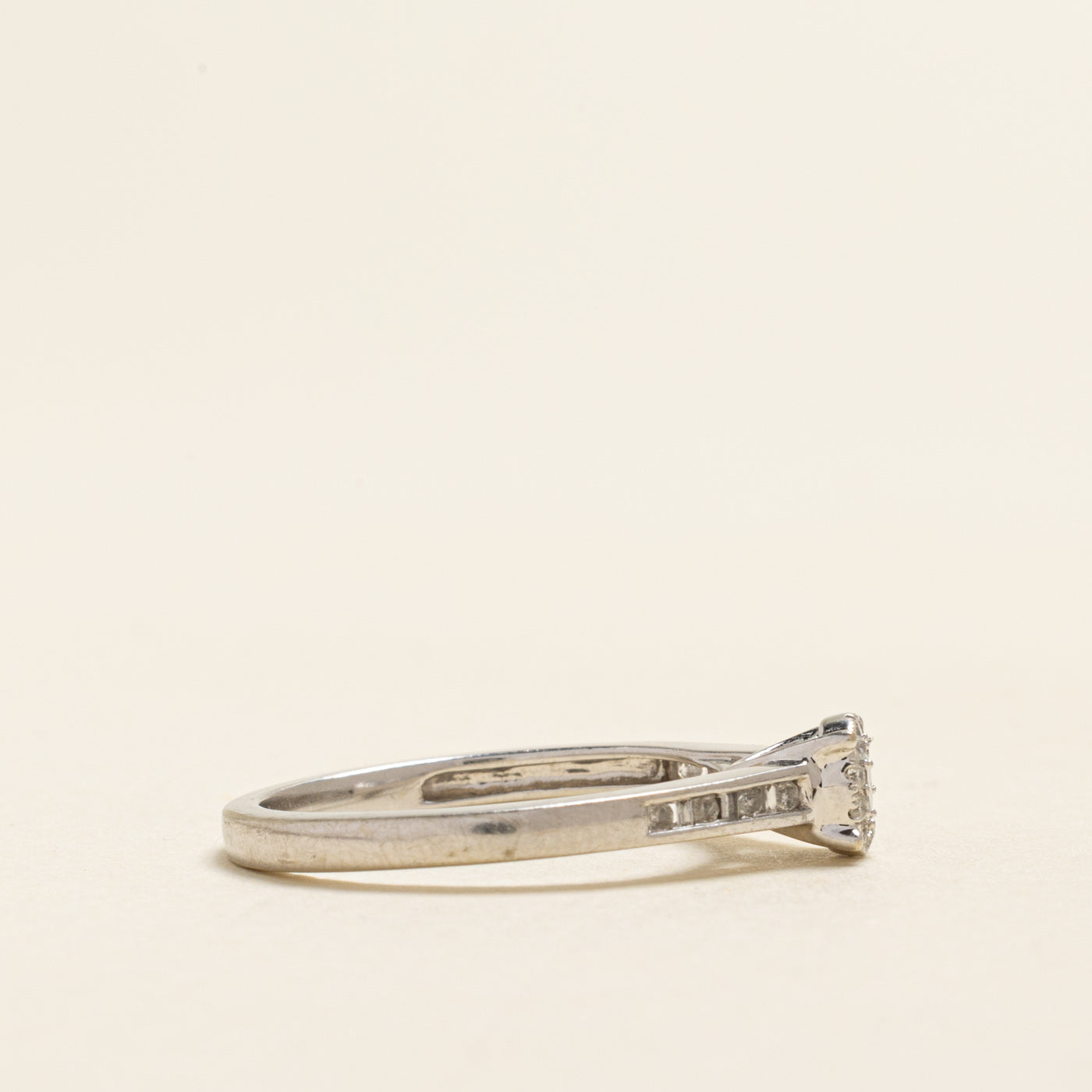 Round Brilliant Cut Diamond Halo Ring | 0.26ctw | SZ 7
