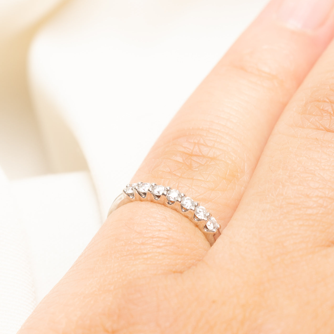 White Gold Seven Stone Diamond Band | 0.20ctw | SZ 4.5