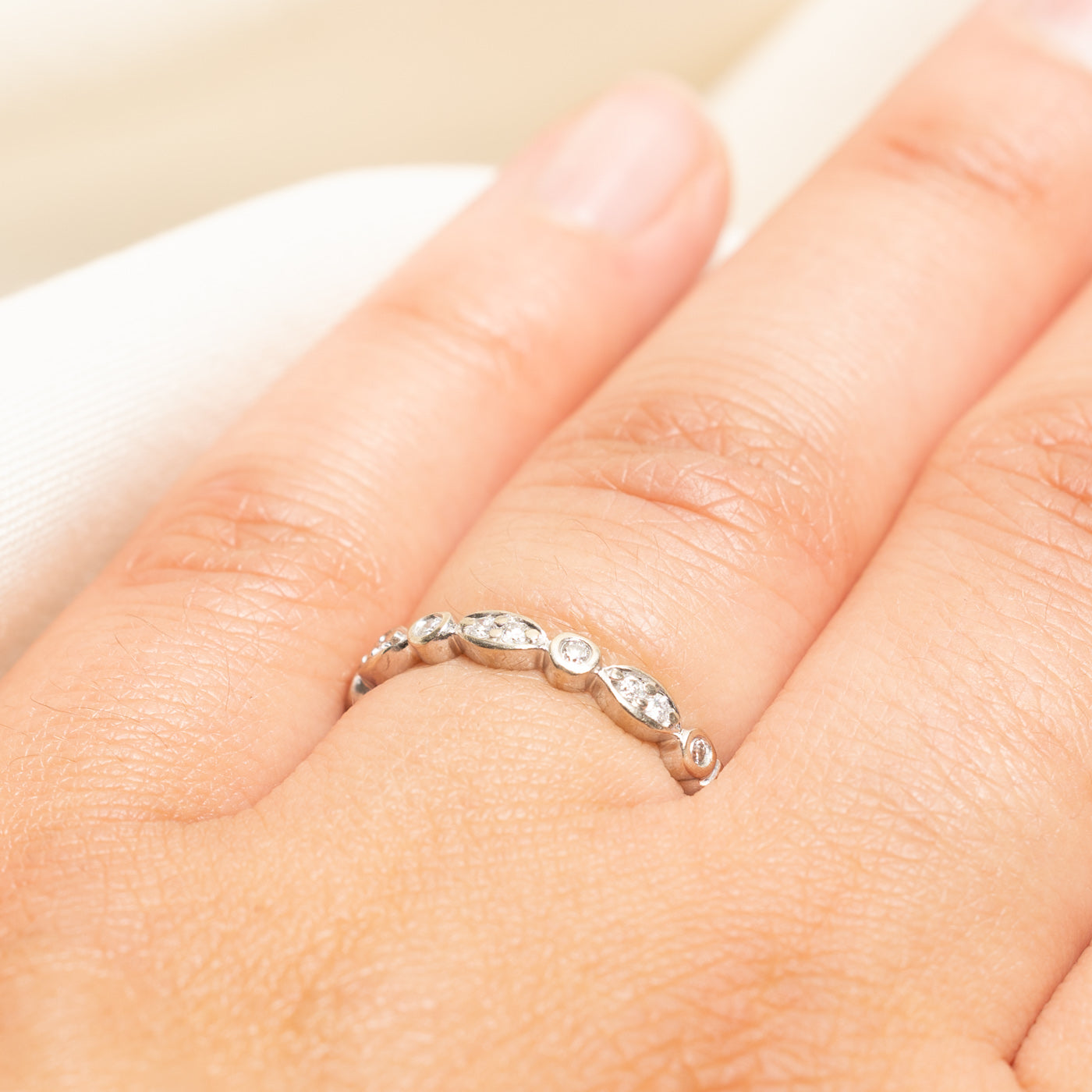 Semi Eternity Diamond Scalloped Band | 0.10ctw | SZ 7.25