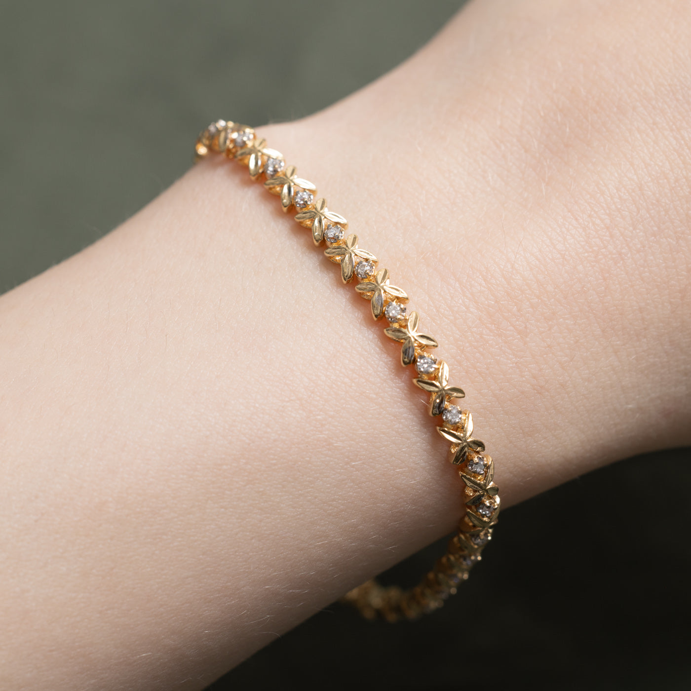 14K Diamond Floral Tennis Bracelet | 0.28ctw | 7"