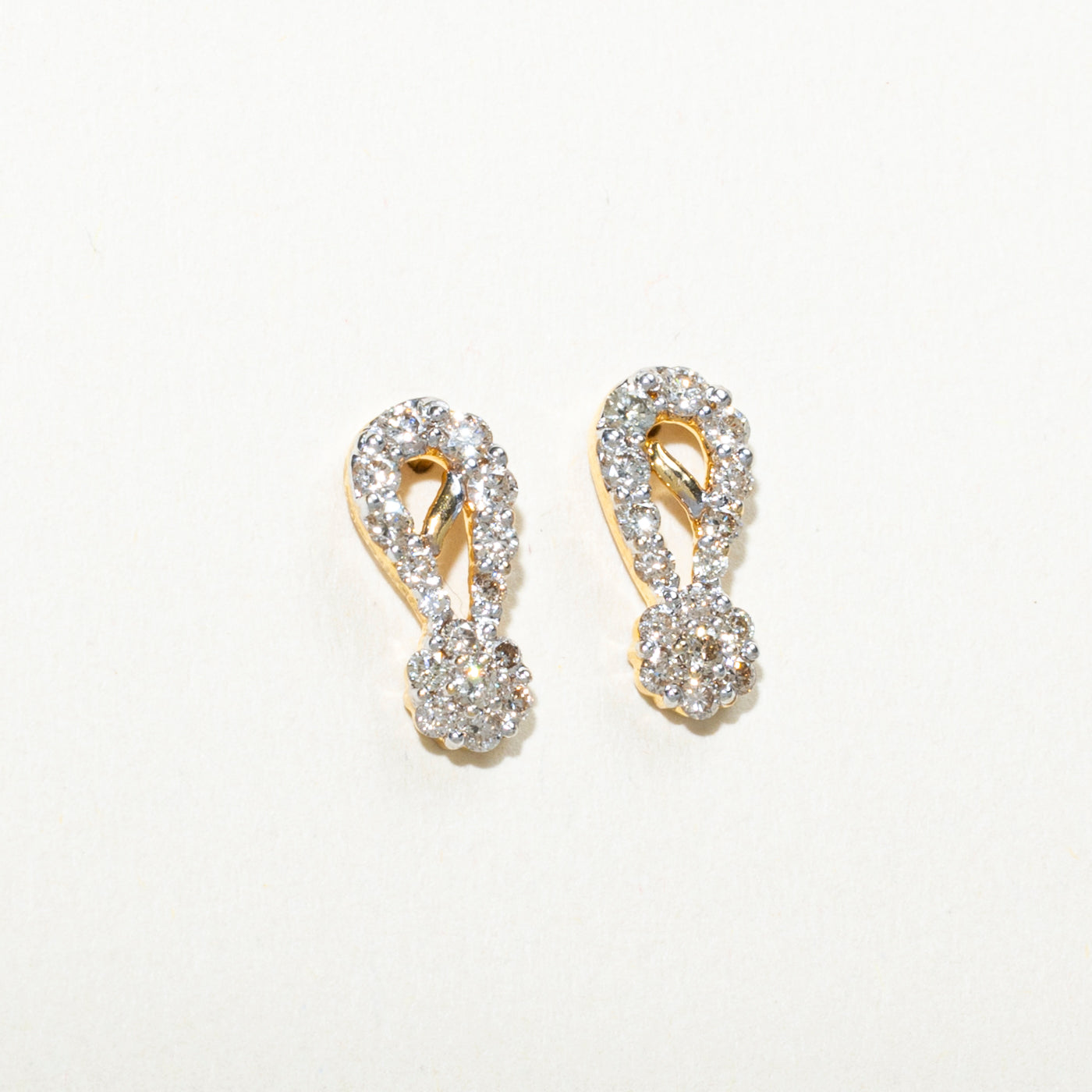 Boucles d'oreilles pendantes serties de diamants pavés | 0,58 ct