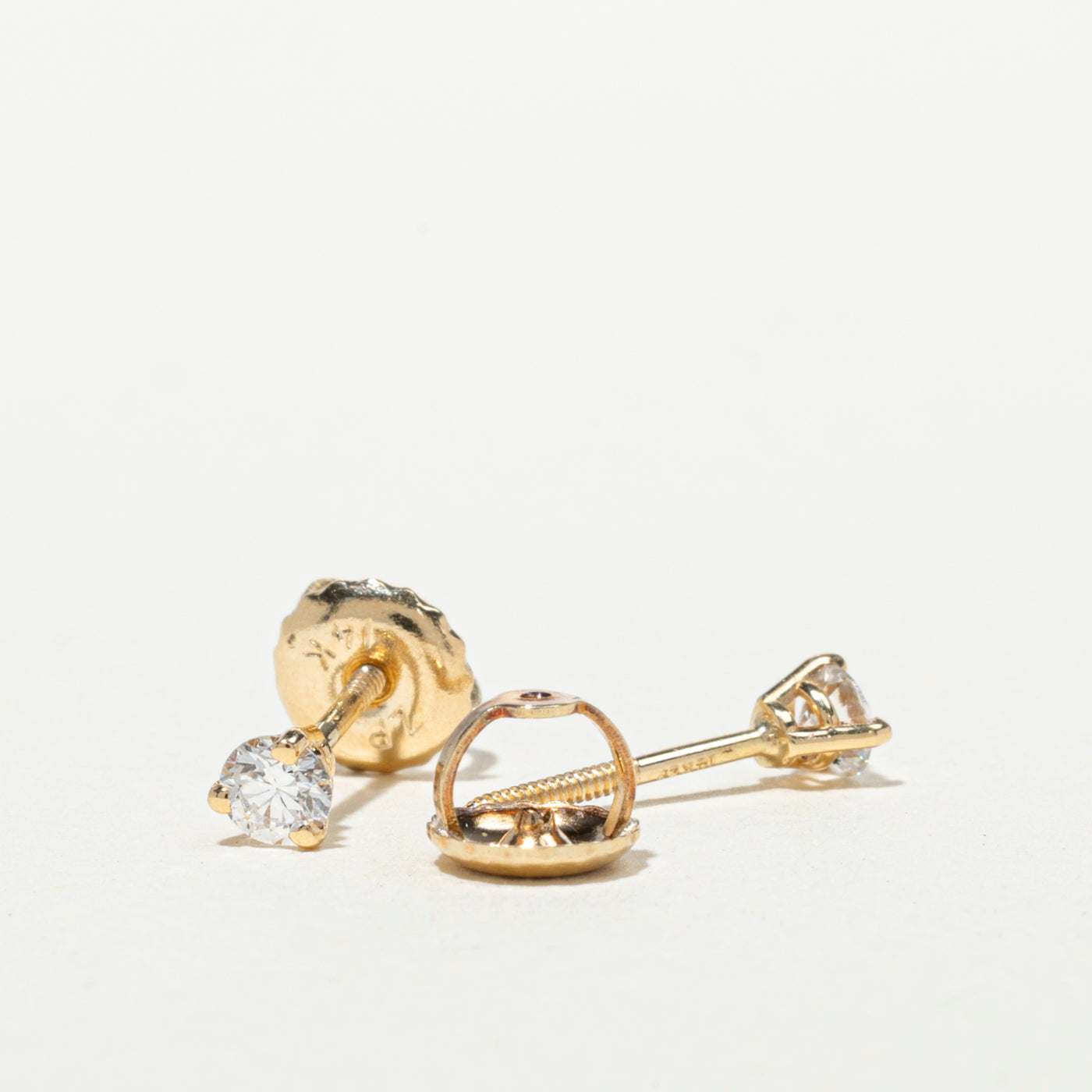 14k Solitaire Diamond Stud Earrings | 0.2ctw