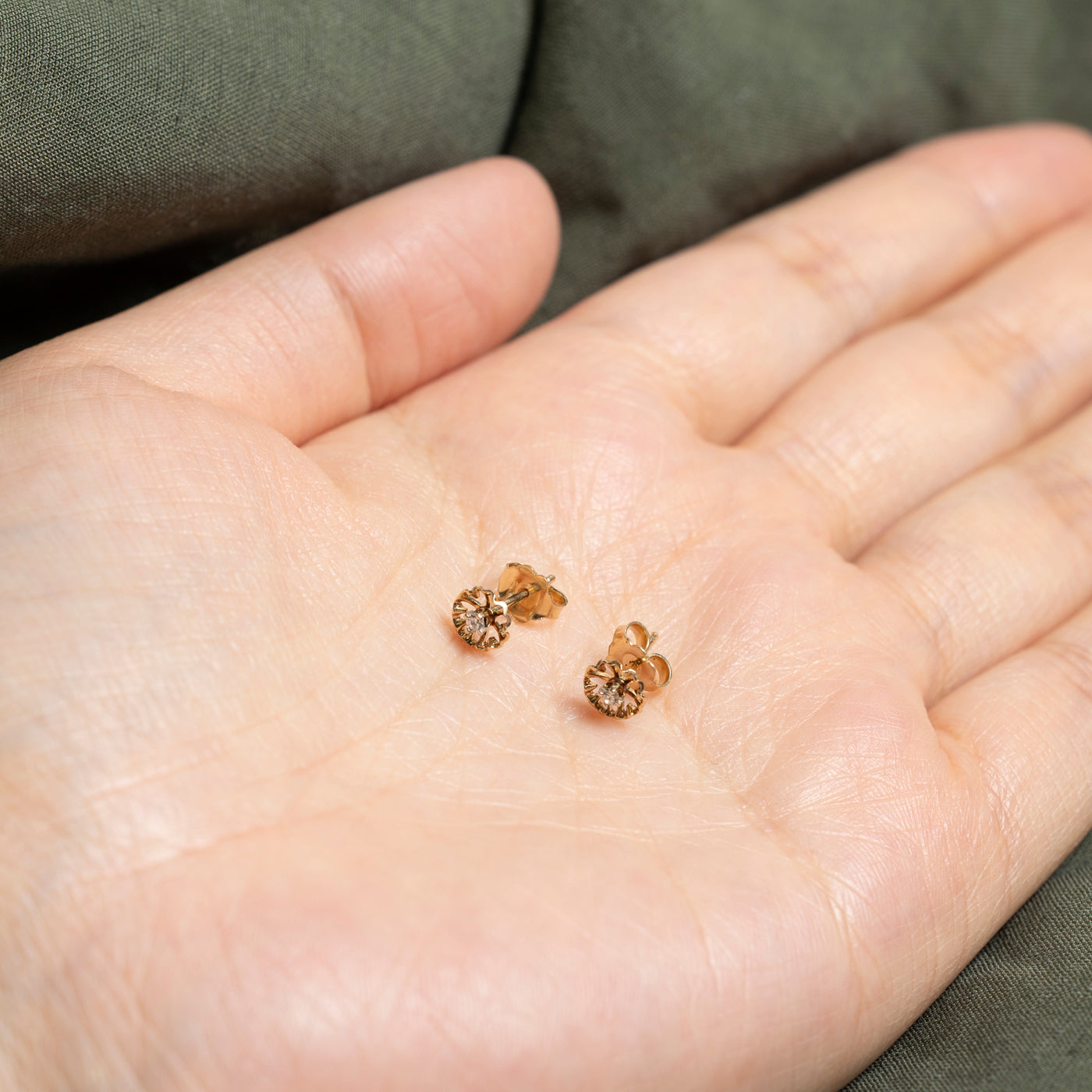 14k Diamond Openwork Flower Stud Earrings | 0.04ctw