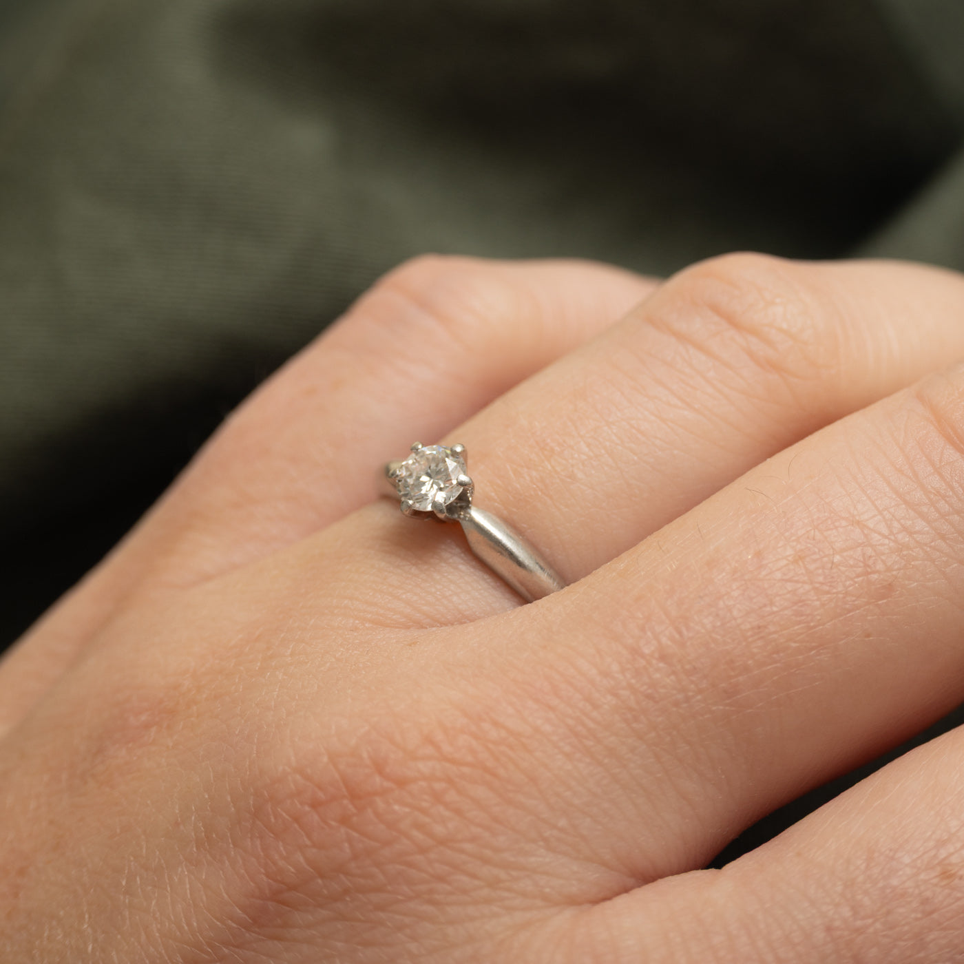 Vintage 1940s Retro Platinum Solitaire Diamond Engagement Ring | 0.36c