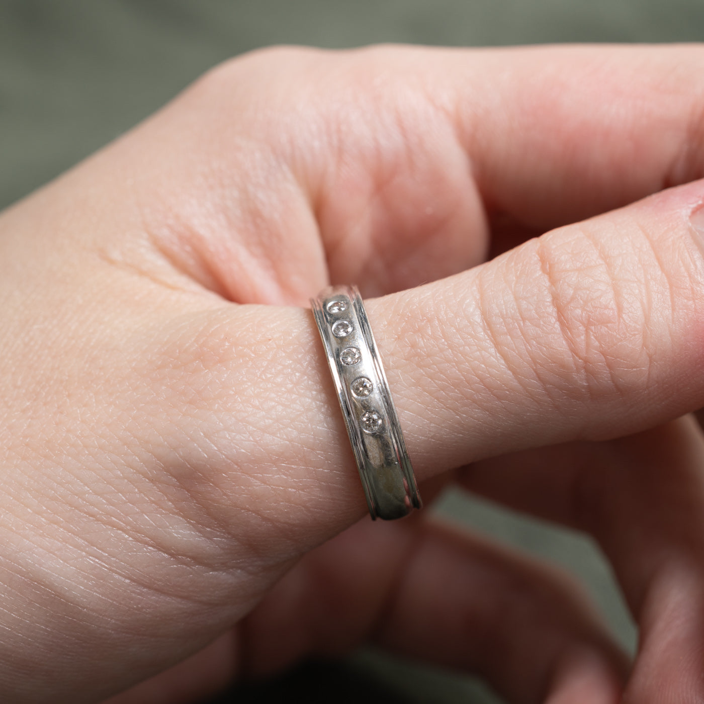 18k Flush Set Five Stone Diamond Band | 0.10ctw | 4.80mm | SZ 9.5