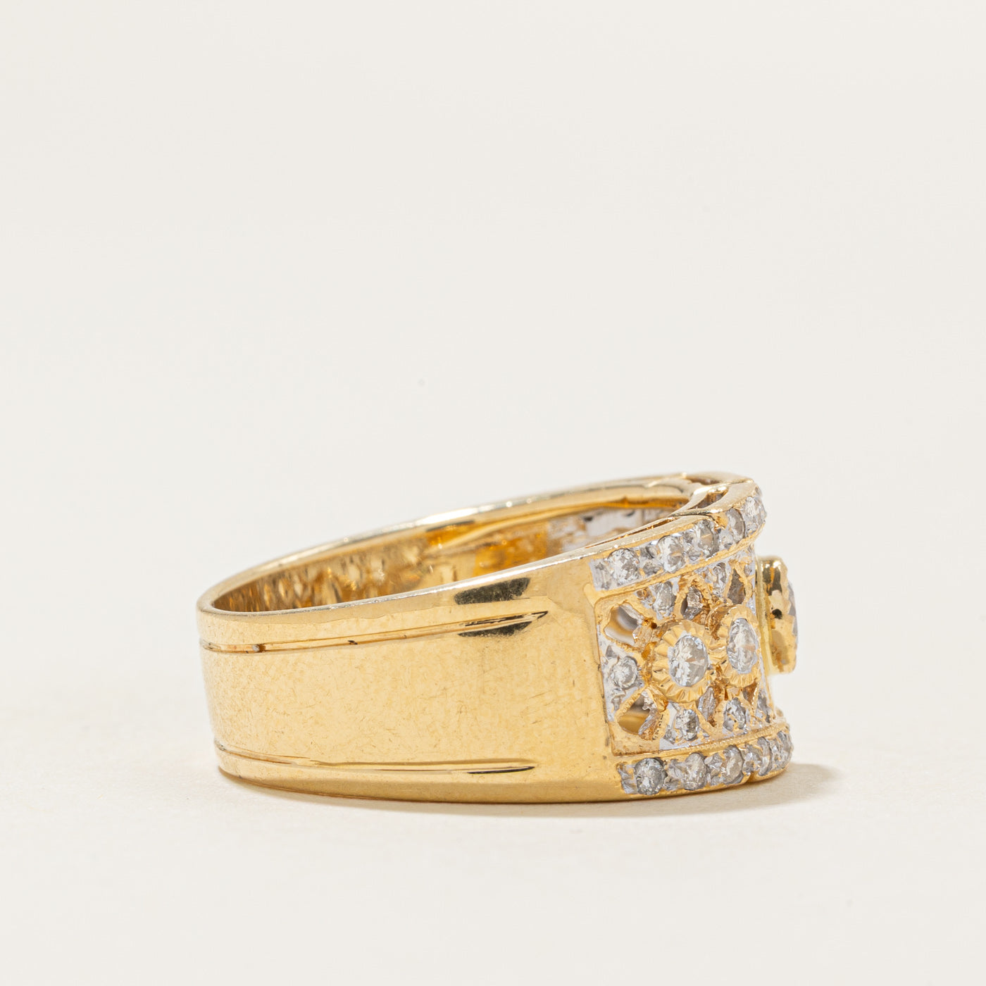 Diamond Cluster Openwork Wide Band | 0.45ctw | SZ 6.75 |