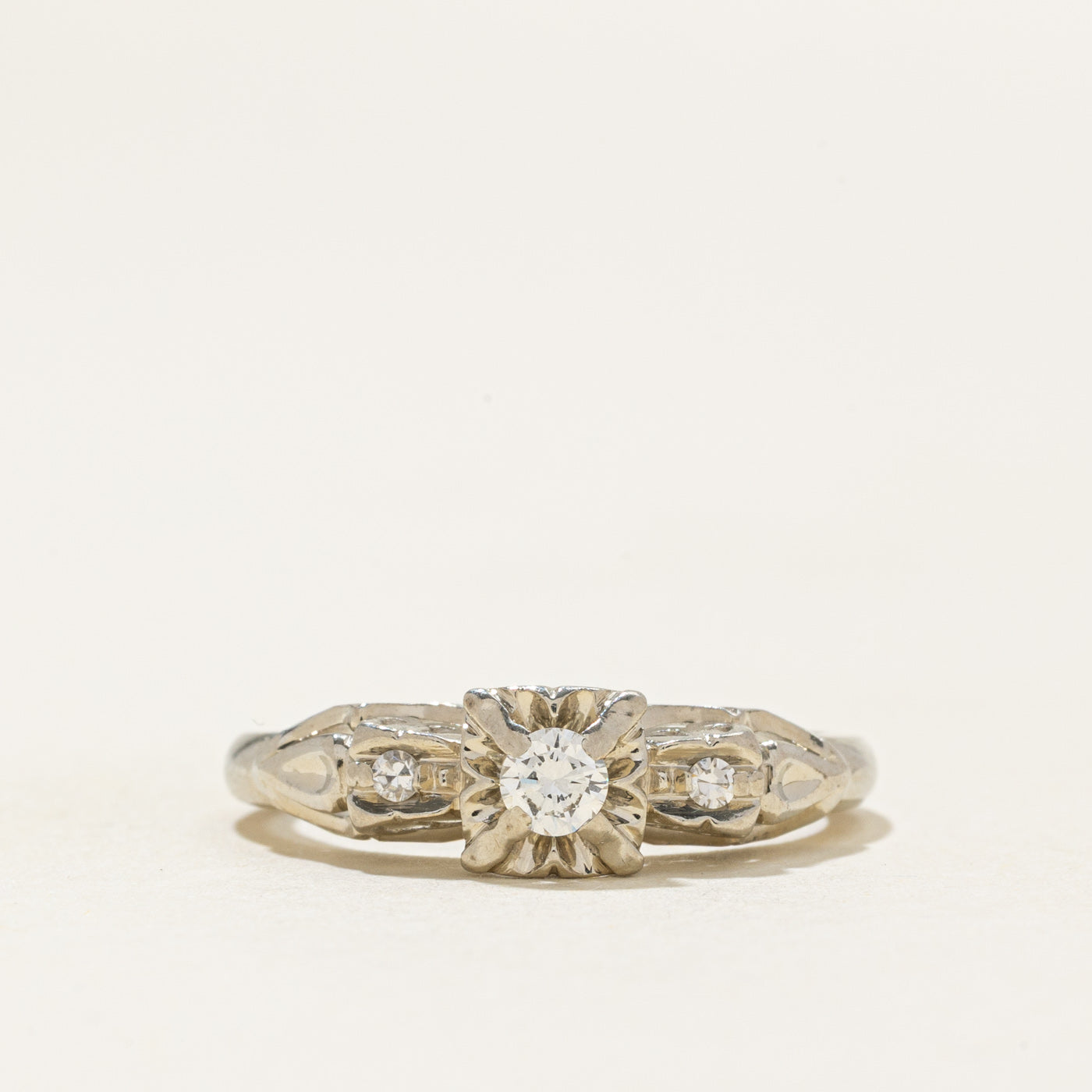 Illusion Set Diamond Textured Ring | 0.13ctw | SZ 5.5 |
