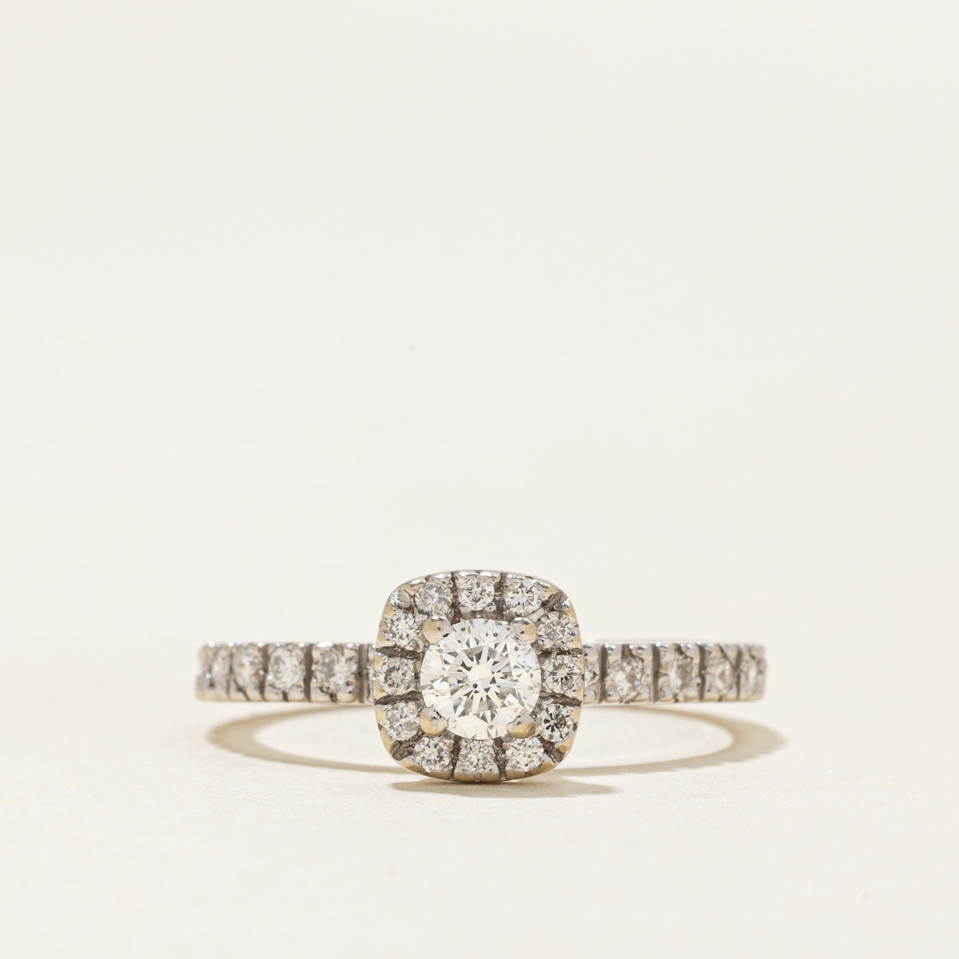 Bague de fiançailles avec halo de diamants | 0,25 ct | Taille 5,25 |