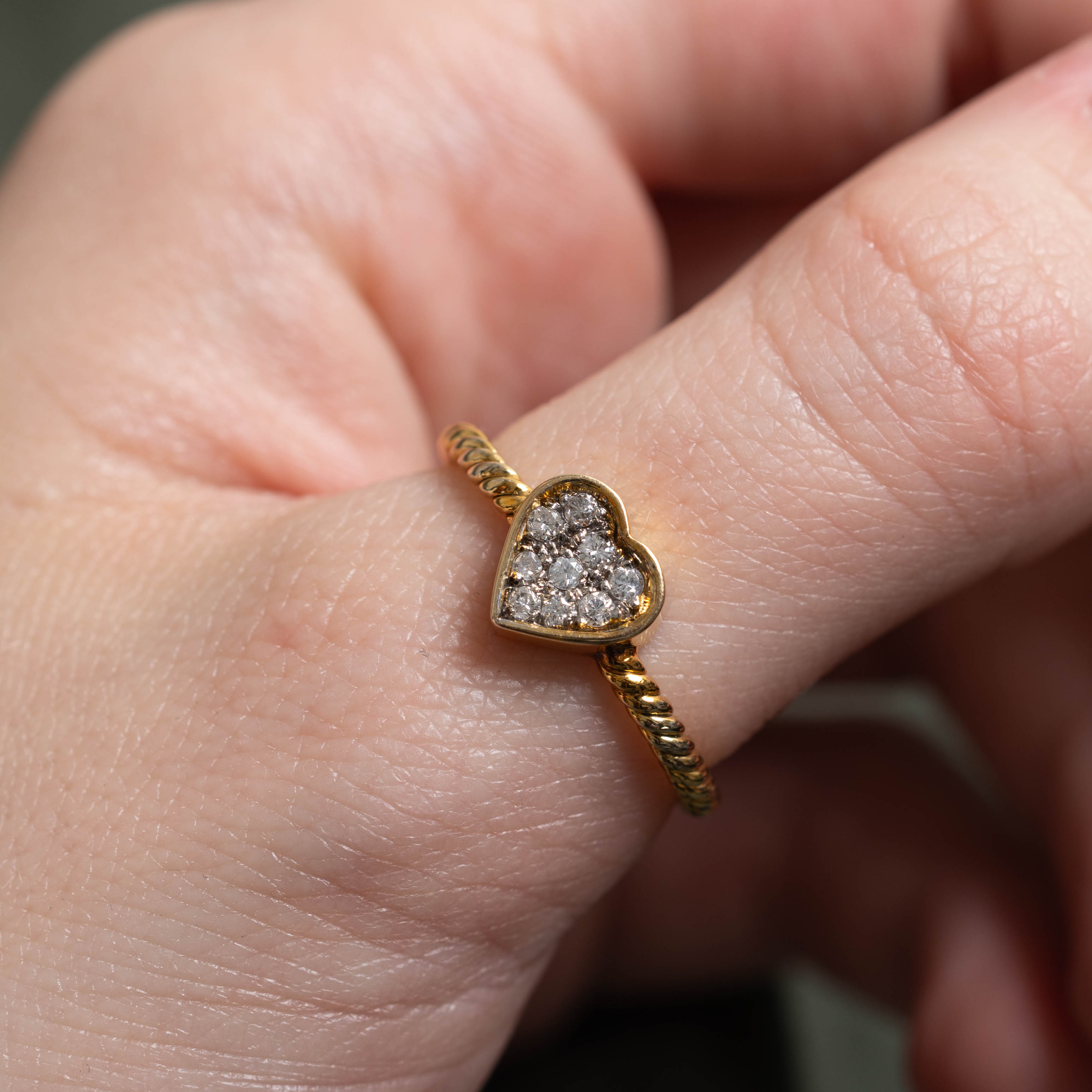 12k Diamond Heart Cluster Rope Ring | 0.16ctw | SZ 7.75