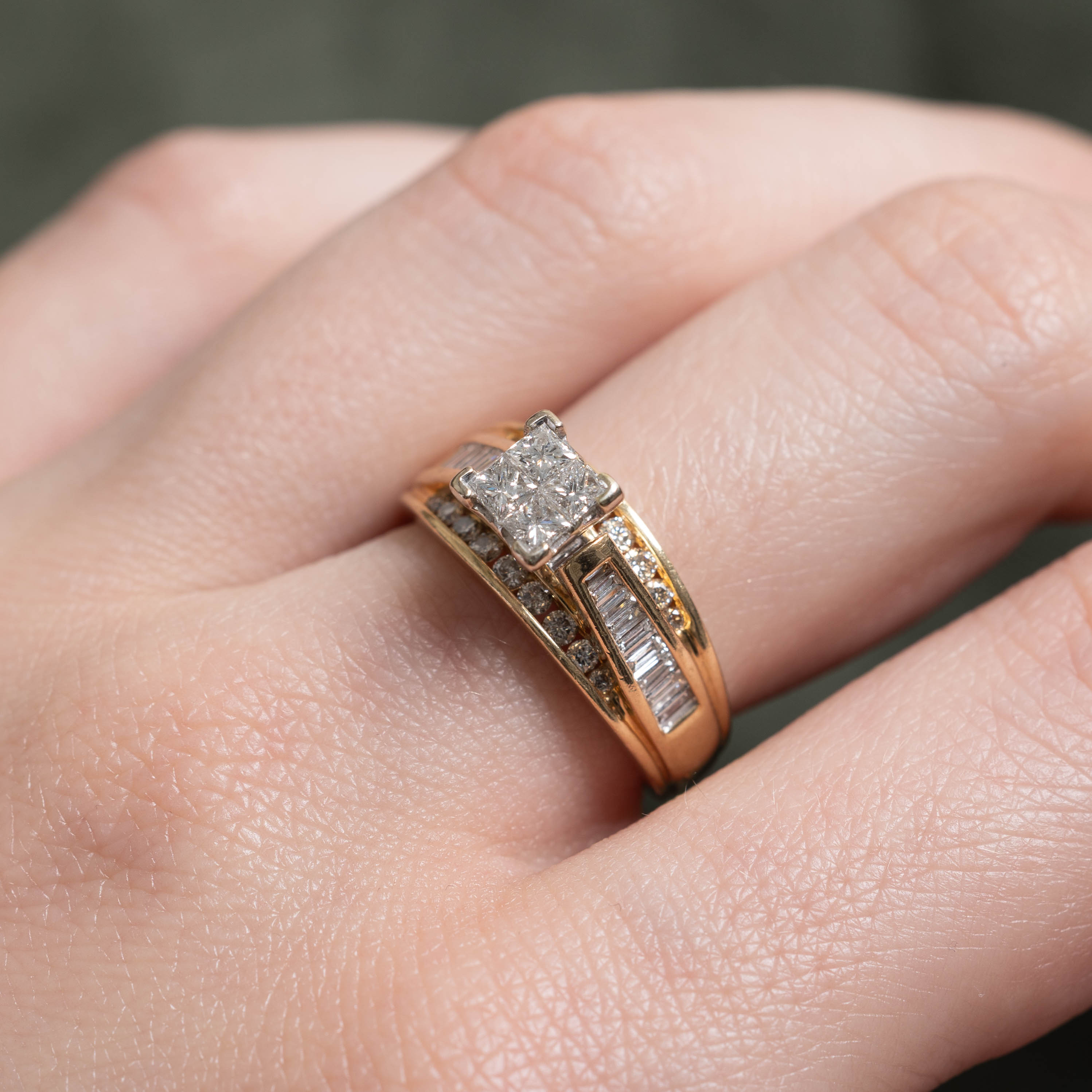 14k Flush Set Diamond Illusion Cluster Ring | 1.00ctw | SZ 6.25