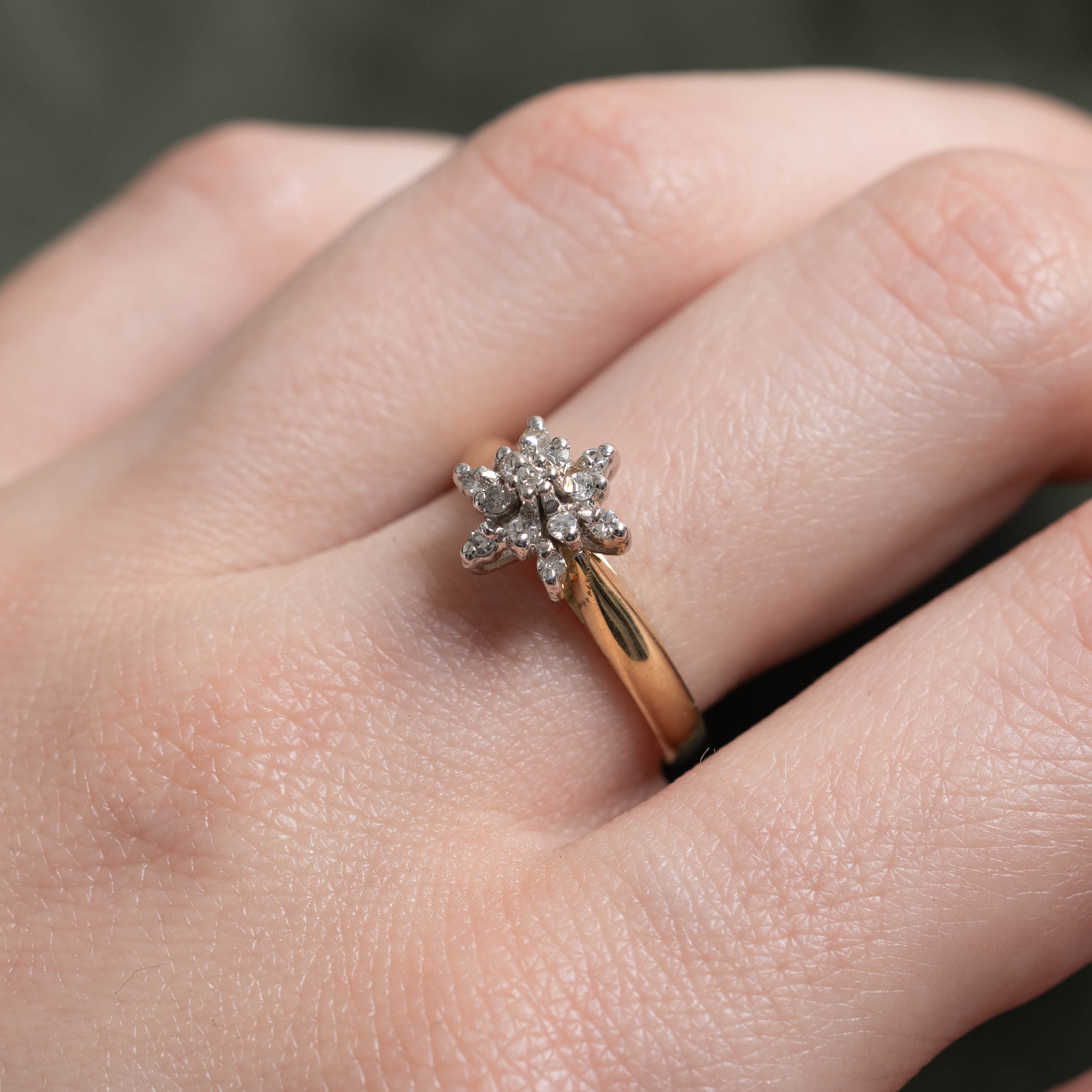 10k Diamond Petal Cluster Ring | 0.20ctw | SZ 6.75