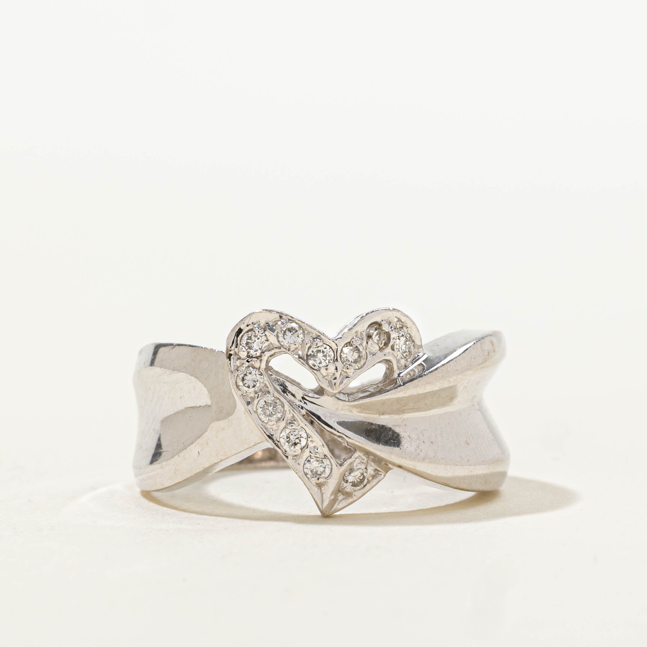 14k Diamond Heart Ribbon Ring | 0.13ctw | SZ 6.25