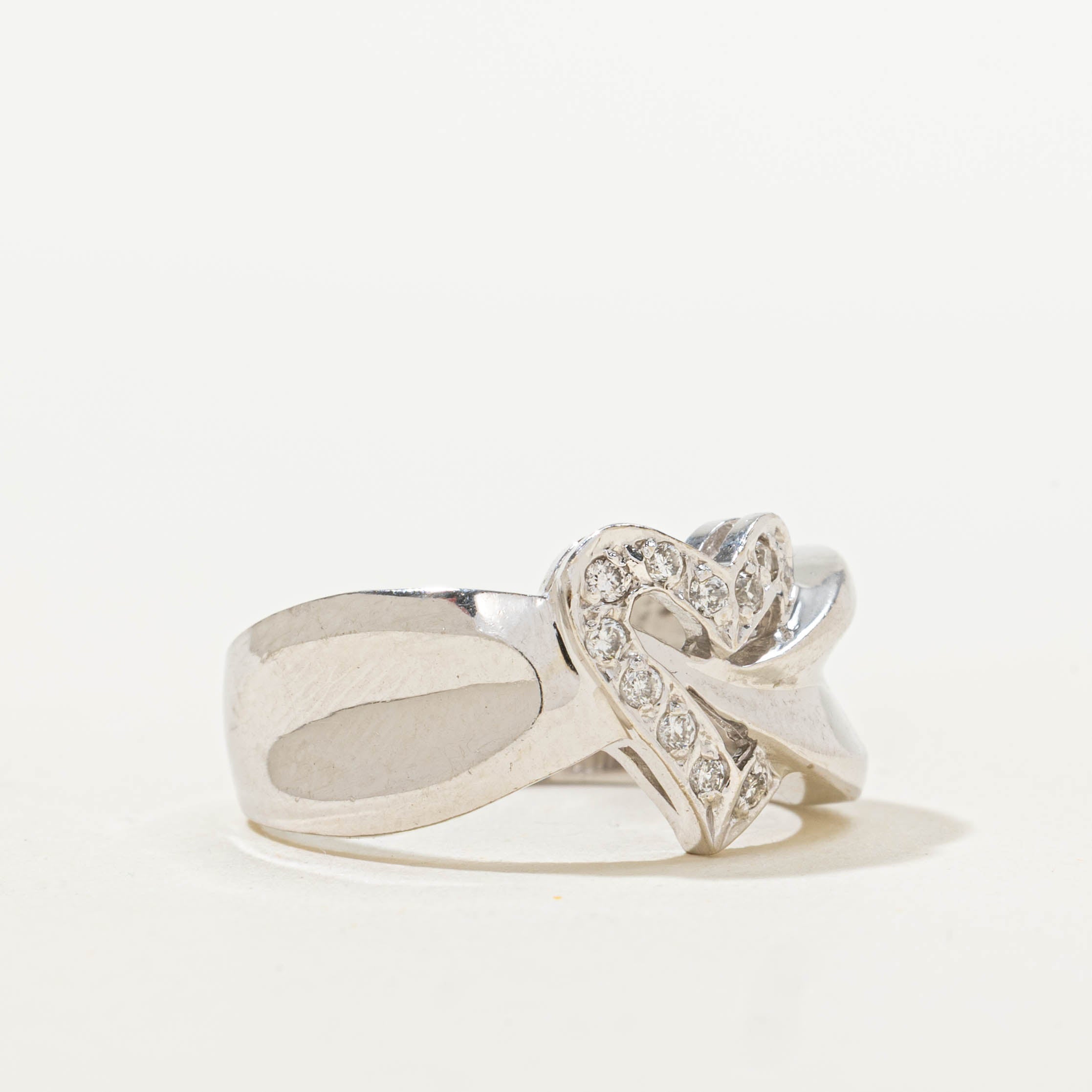 14k Diamond Heart Ribbon Ring | 0.13ctw | SZ 6.25