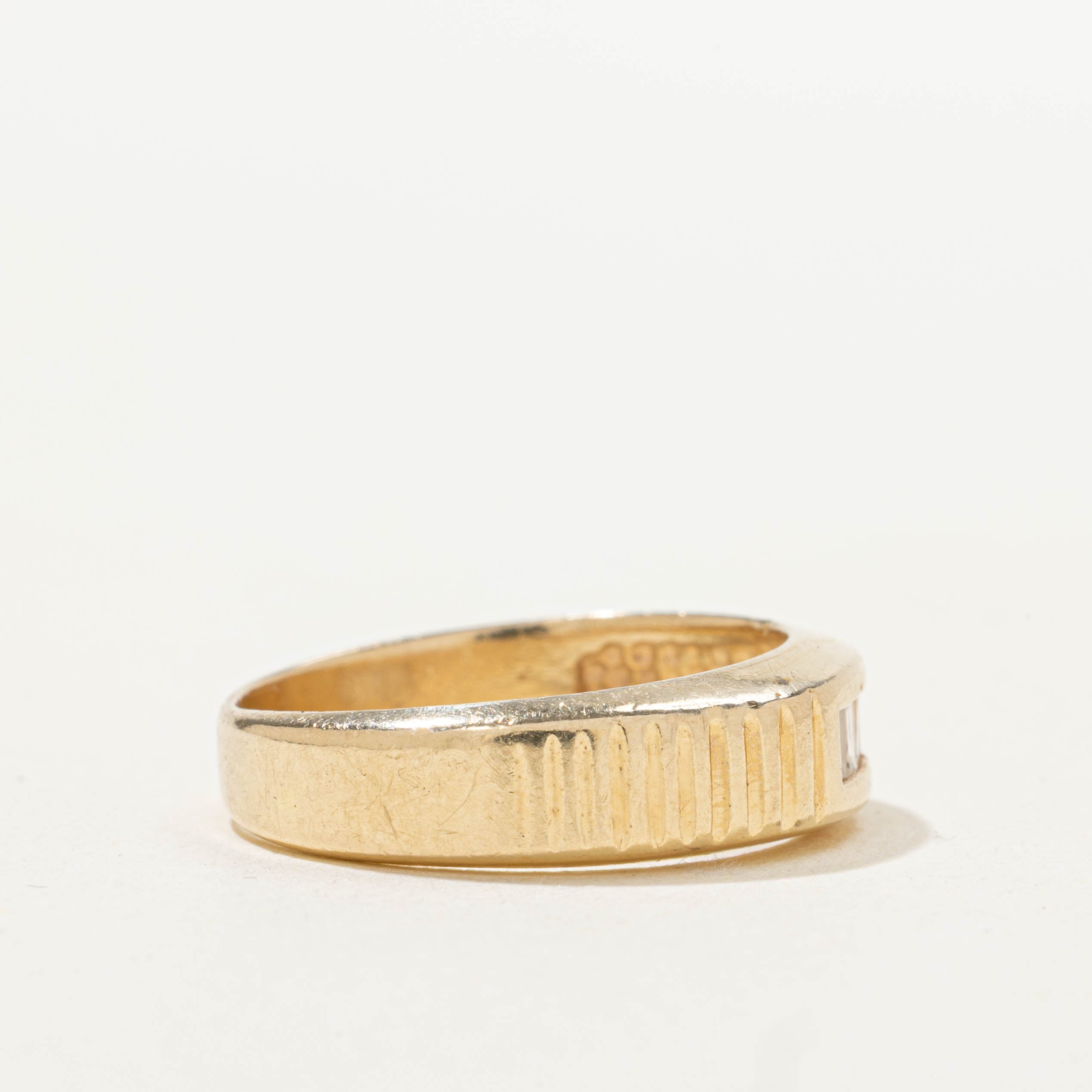 14k Channel Set Diamond Fluted Ring | 0.30ctw | SZ 6.75