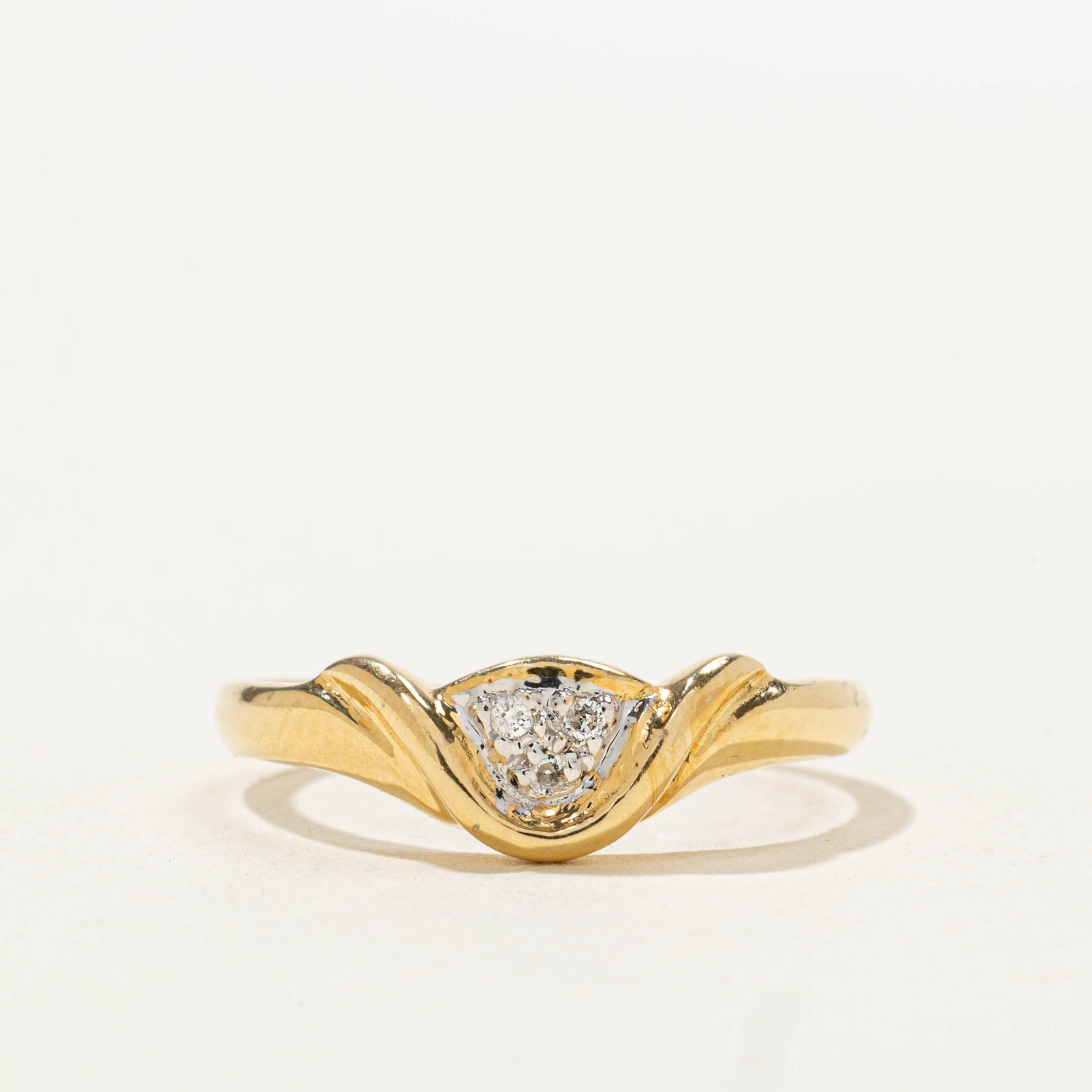 18k Diamond Grooved Chevron Ring | 0.02ctw | SZ 6.25