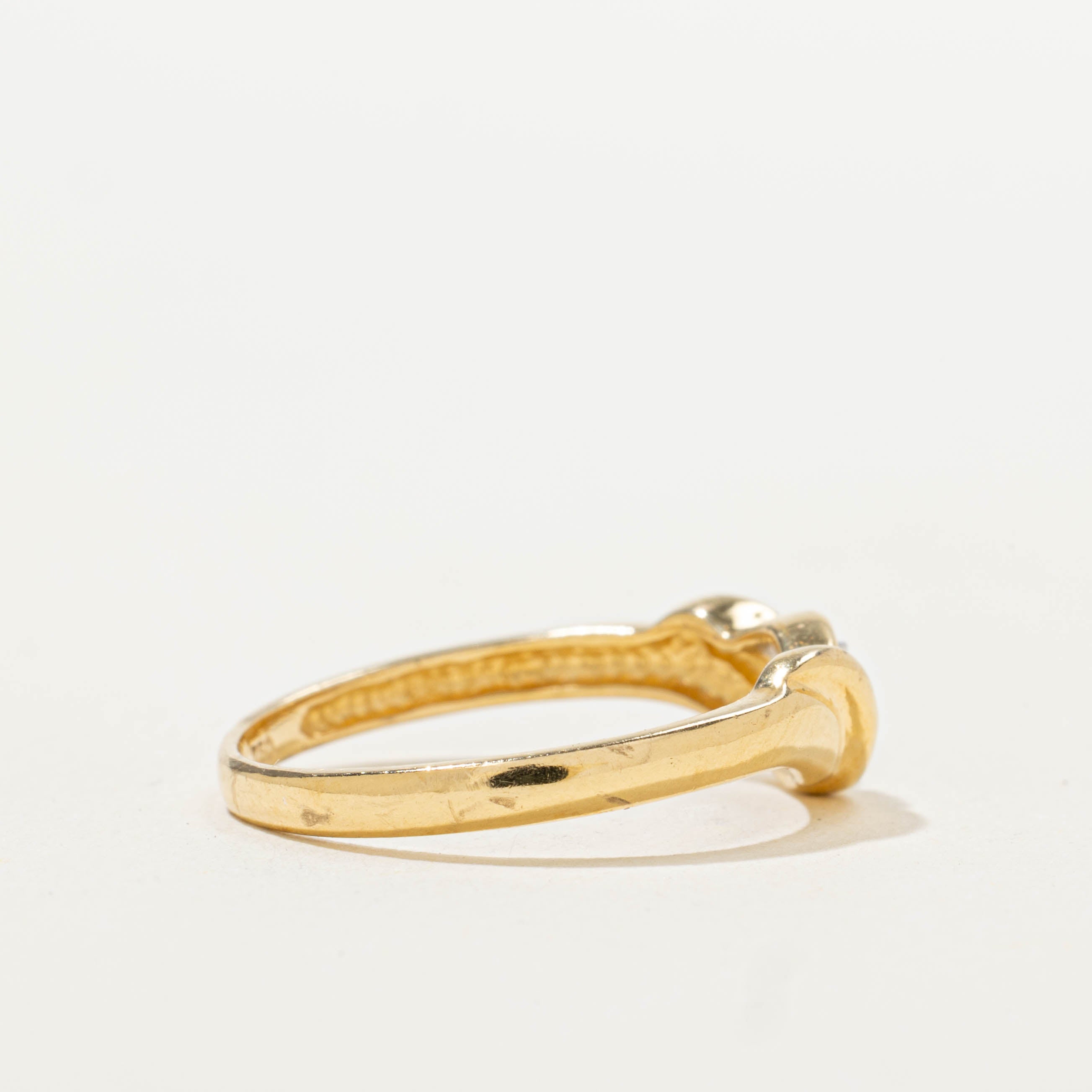 18k Diamond Grooved Chevron Ring | 0.02ctw | SZ 6.25