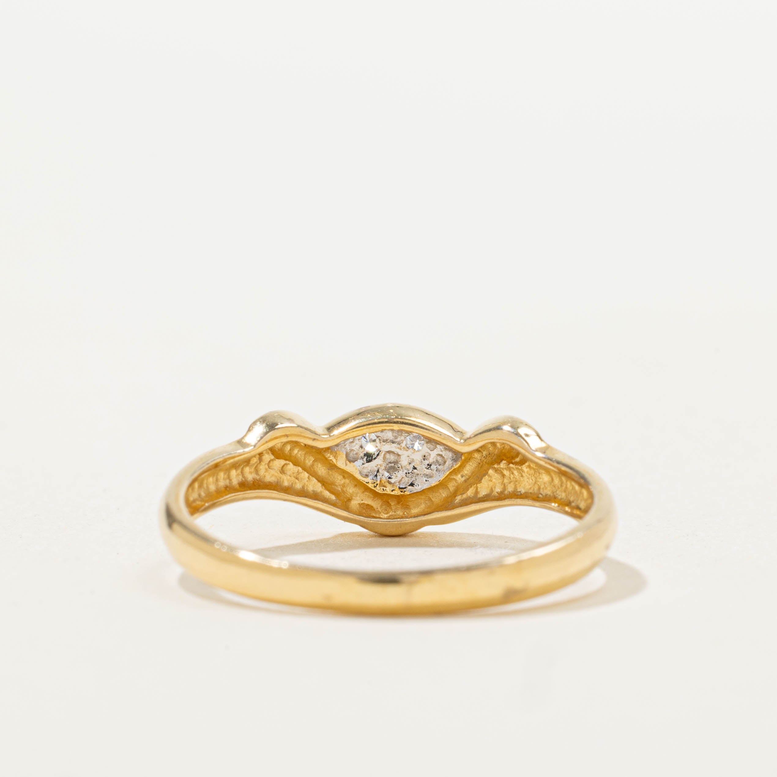 18k Diamond Grooved Chevron Ring | 0.02ctw | SZ 6.25