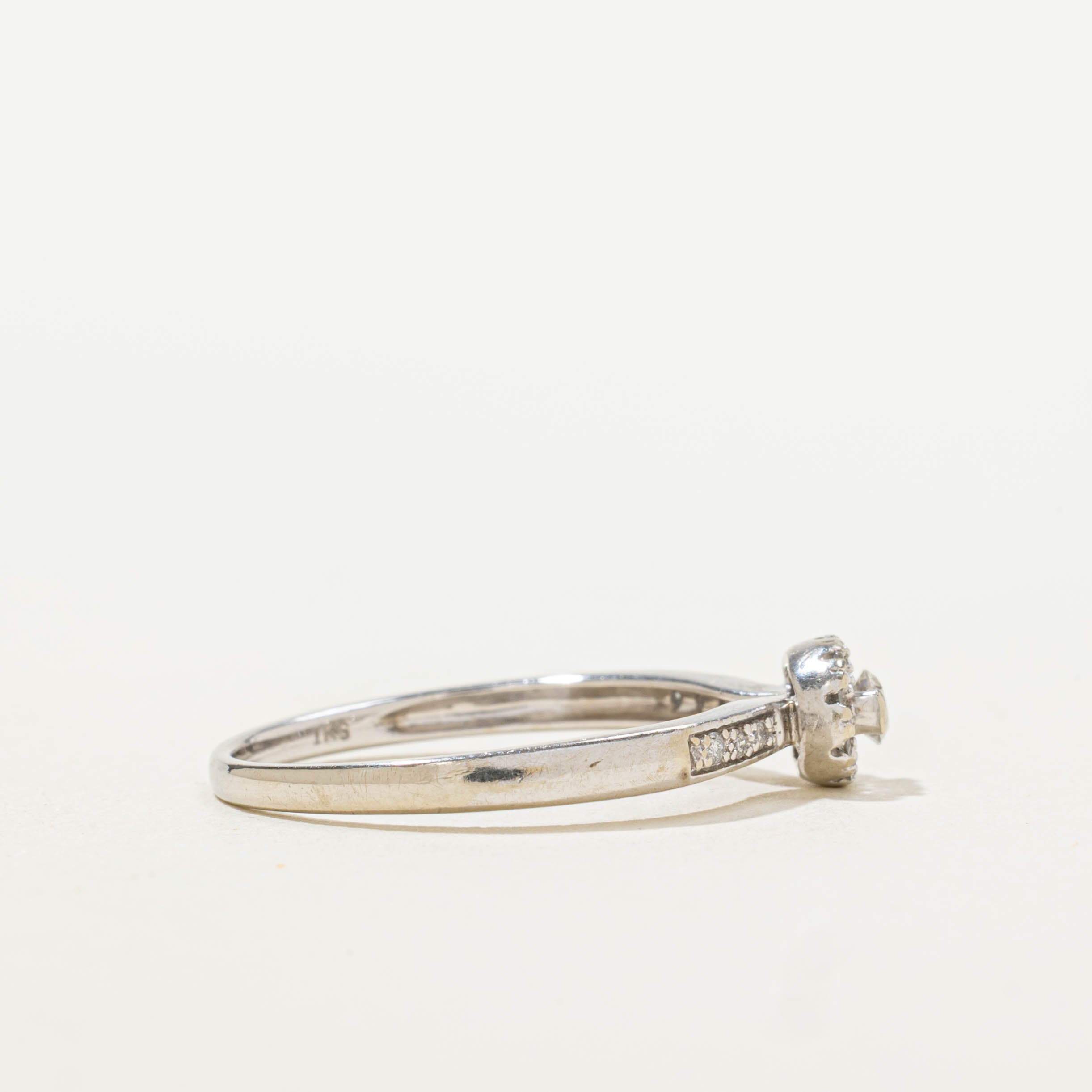 10k Diamond Oval Halo Ring | 0.15ctw | SZ 7