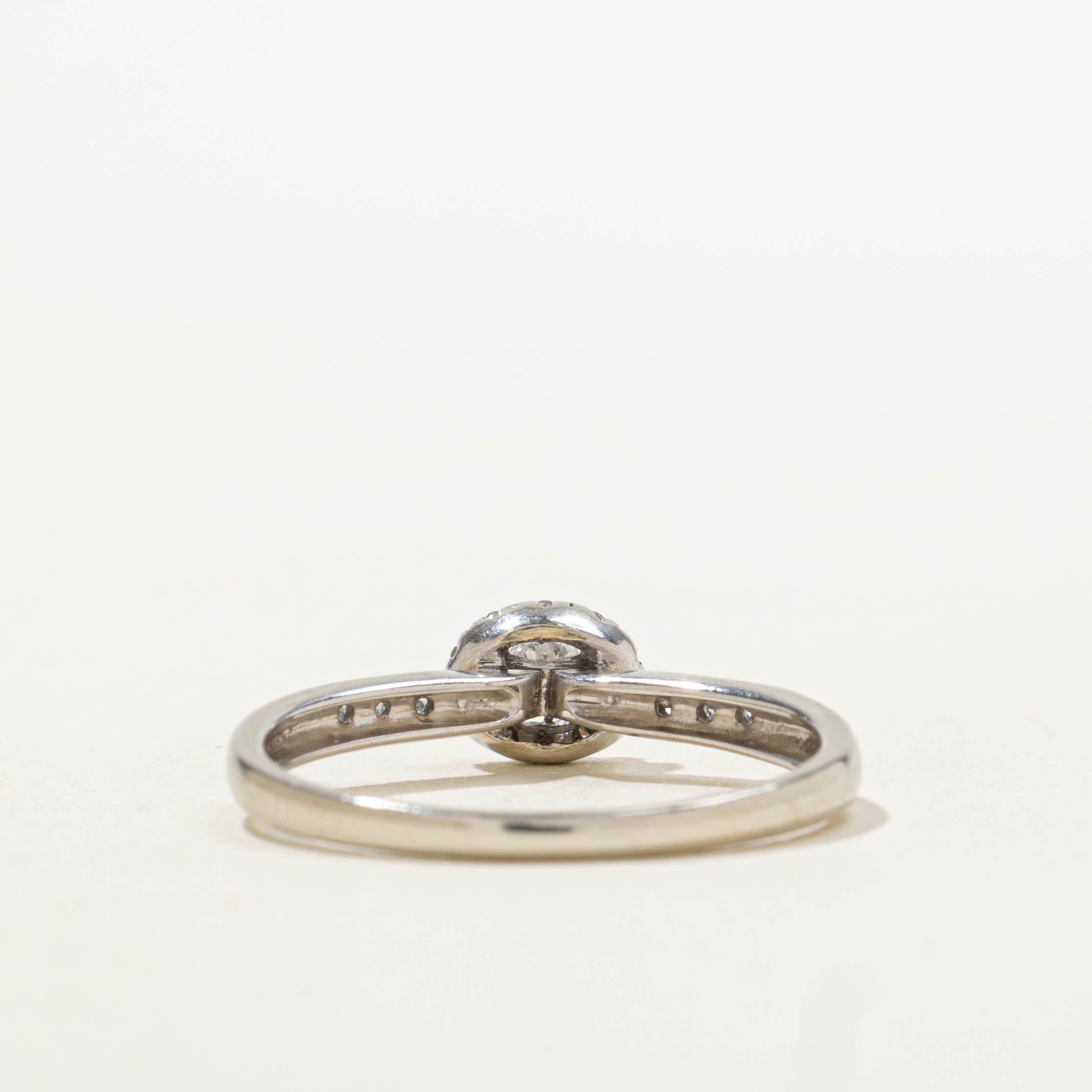 10k Diamond Oval Halo Ring | 0.15ctw | SZ 7