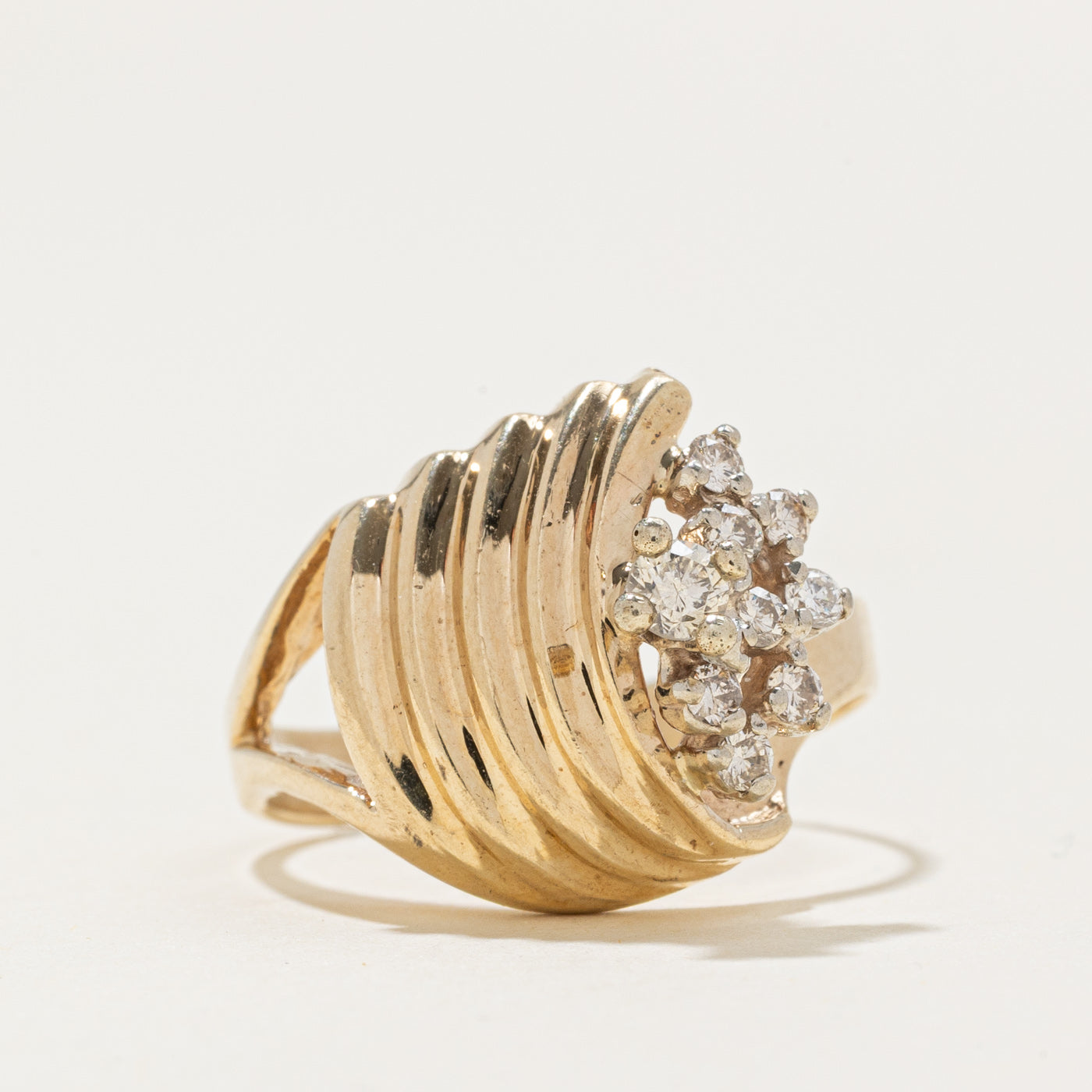 Diamond Cluster Grooved Cocktail Ring | 0.16ctw | SZ 5.5 |