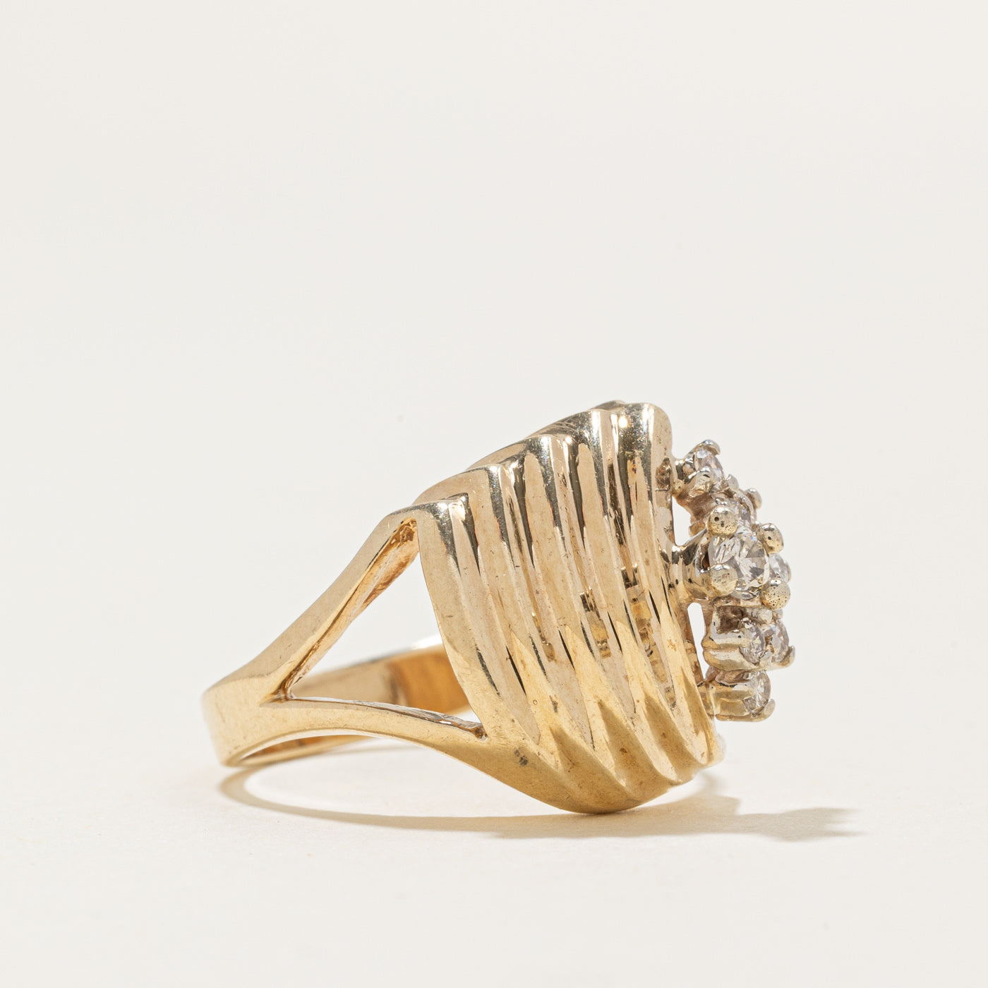 Diamond Cluster Grooved Cocktail Ring | 0.16ctw | SZ 5.5 |