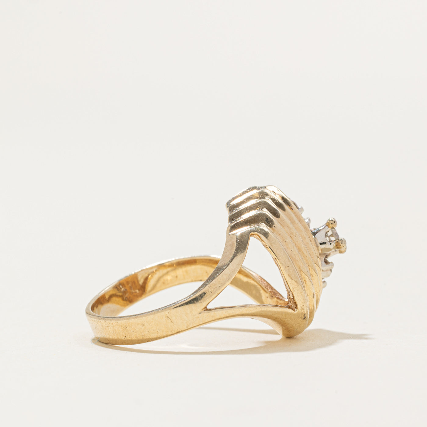 Diamond Cluster Grooved Cocktail Ring | 0.16ctw | SZ 5.5 |