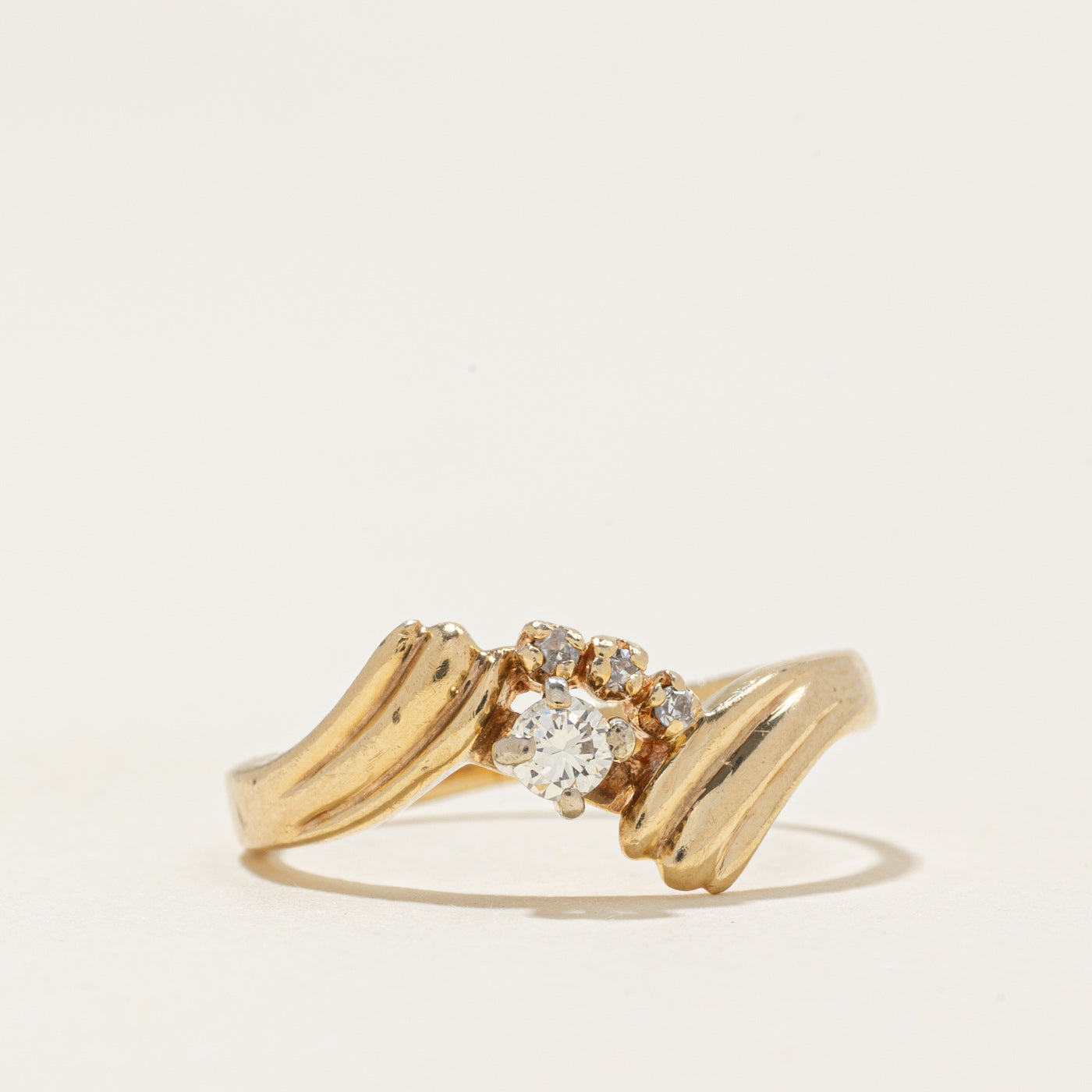 Diamond Cluster Grooved Bypass Ring | 0.1ctw | SZ 6.0 |