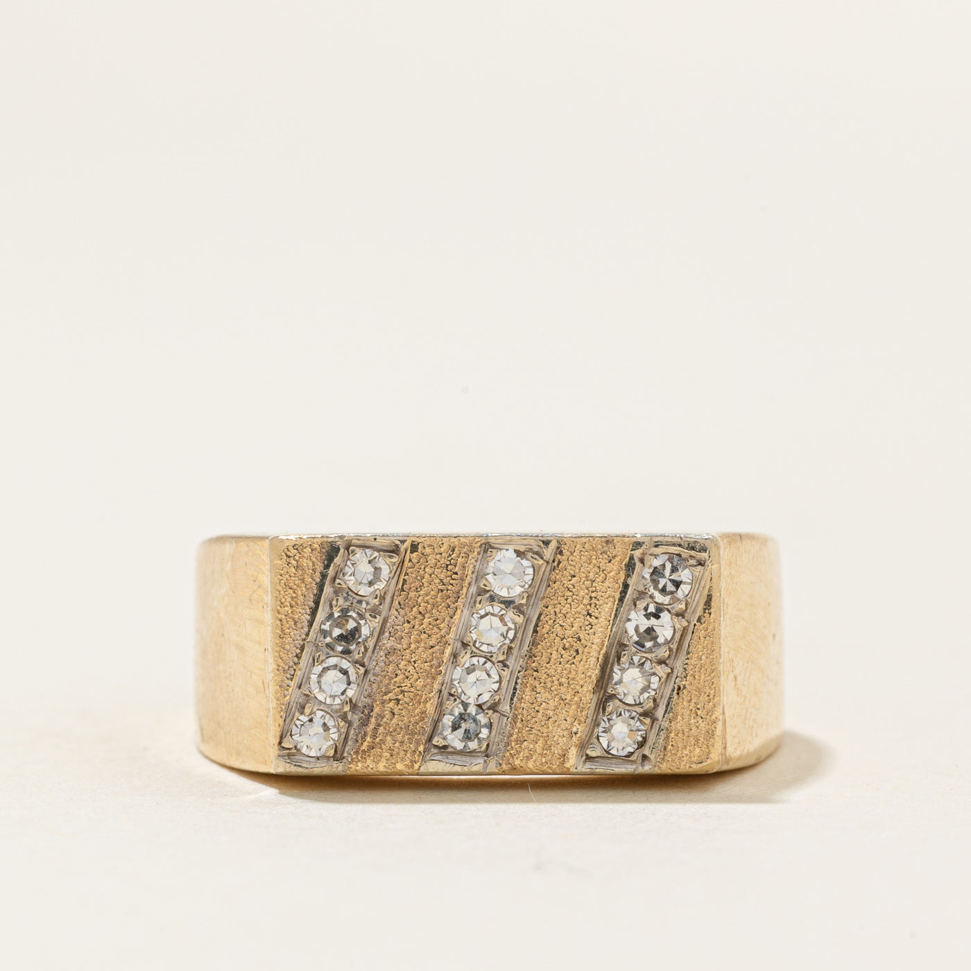 18k Diagonal Diamond Textured Signet Ring | 0.12ctw | SZ 9.25 |