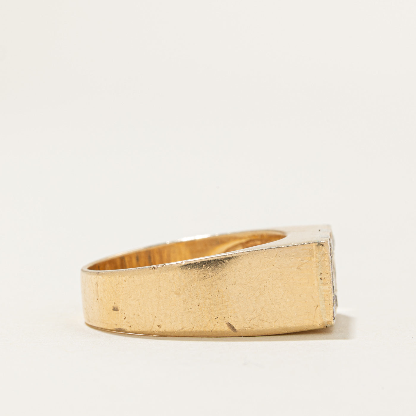 18k Diagonal Diamond Textured Signet Ring | 0.12ctw | SZ 9.25 |